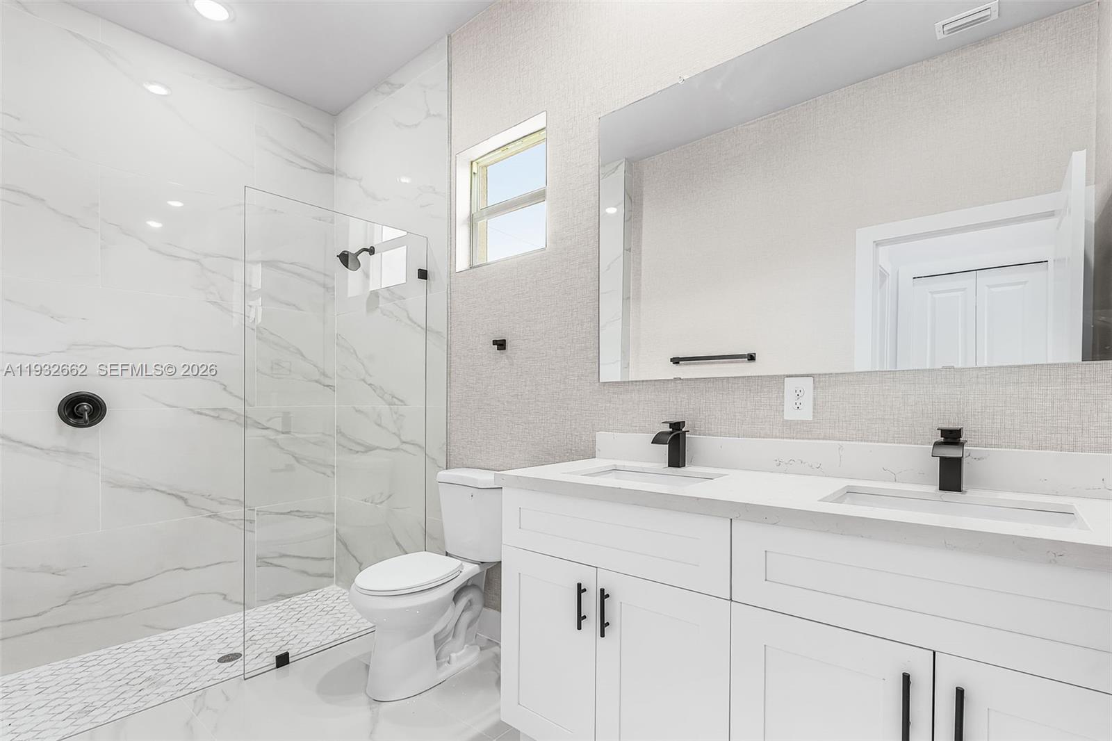748 748 Chestnut Street E Property Photo 18