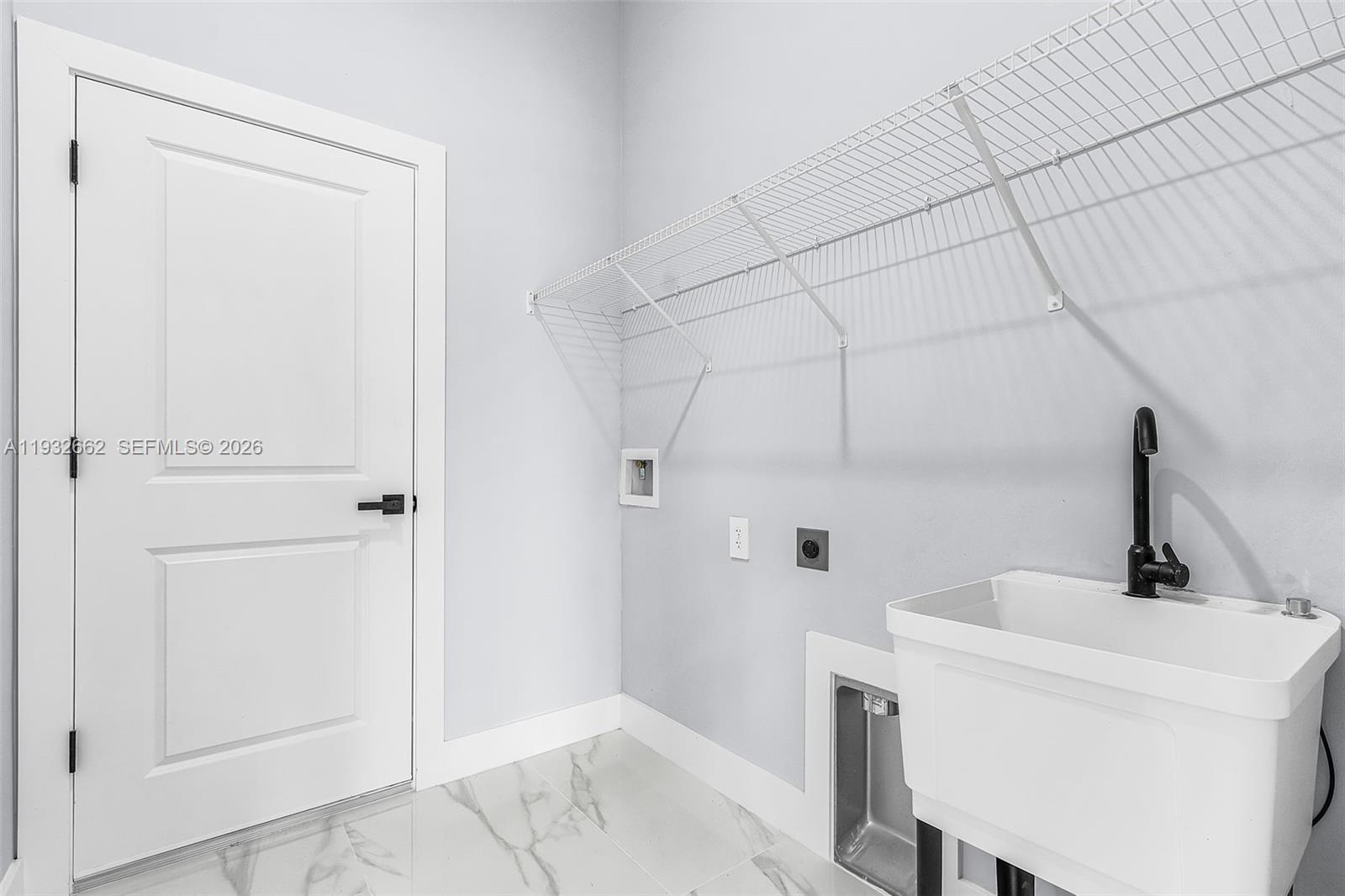 748 748 Chestnut Street E Property Photo 27