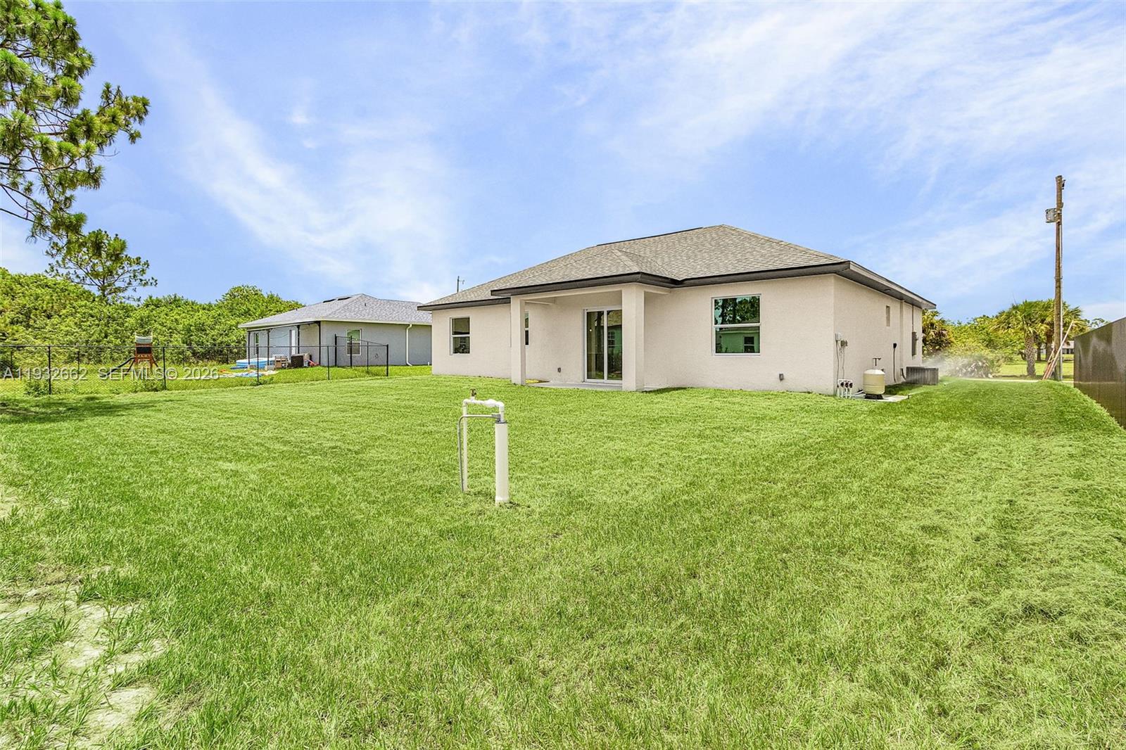 748 748 Chestnut Street E Property Photo 29