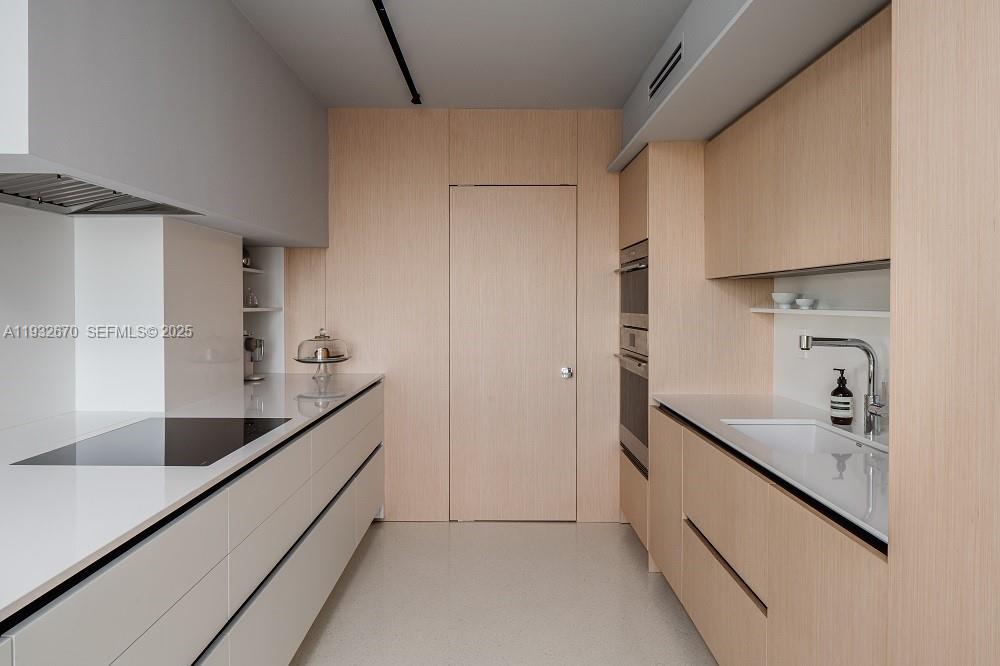 16 Island Avenue 6e Property Photo 6