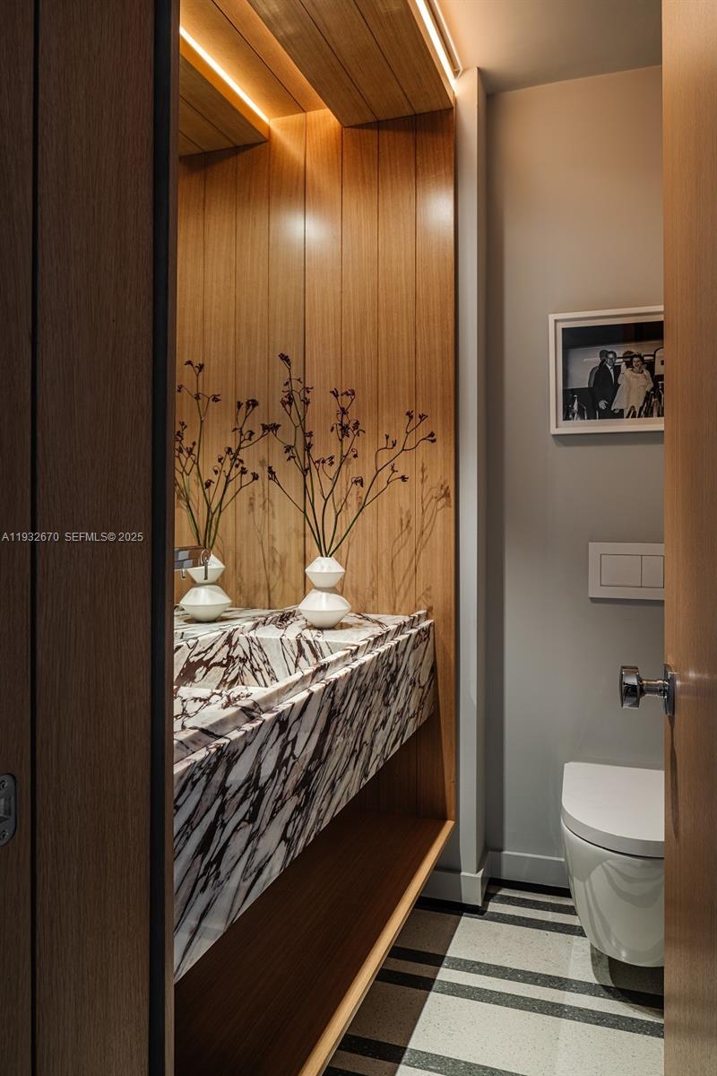 16 Island Avenue 6e Property Photo 8