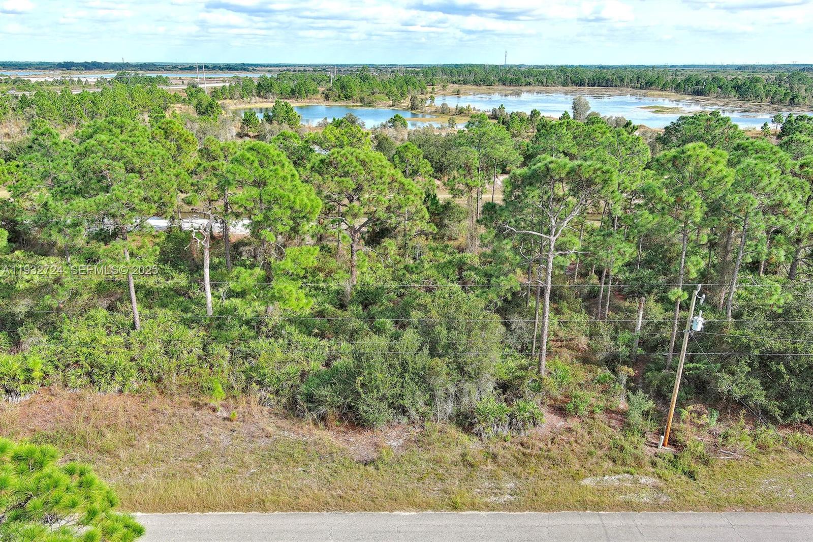 1261 Naples Avenue S Property Photo 2