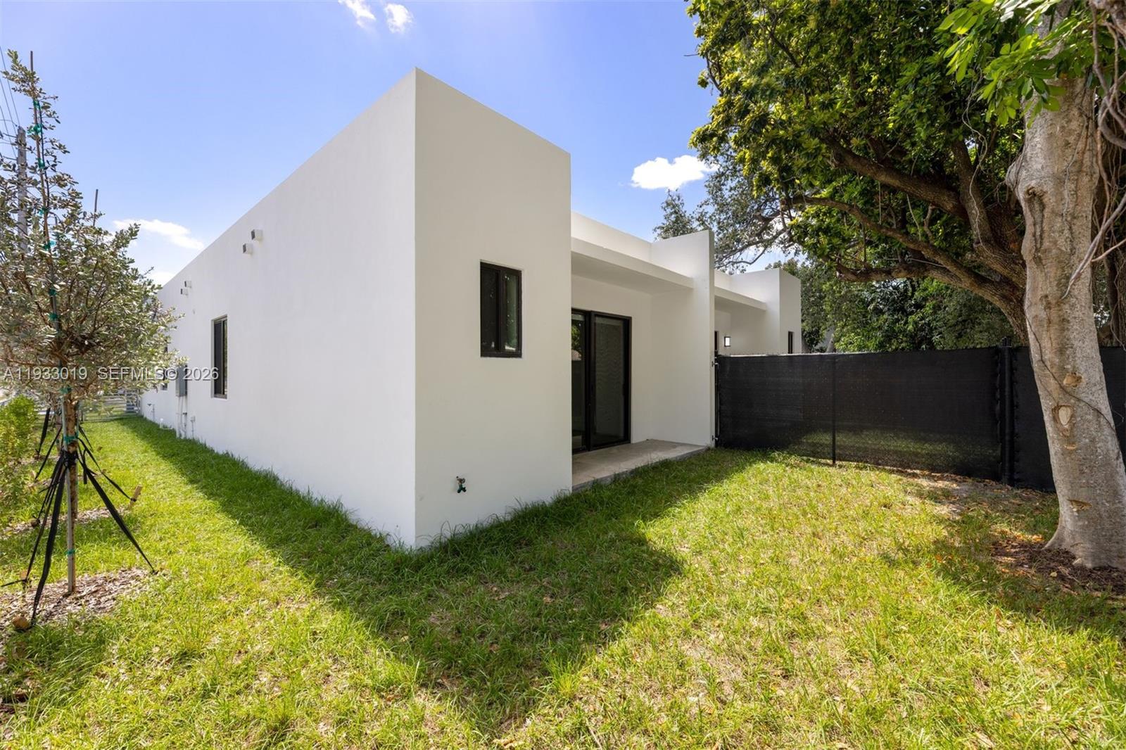 6852-6850 Nw 4th Avenue Property Photo 3