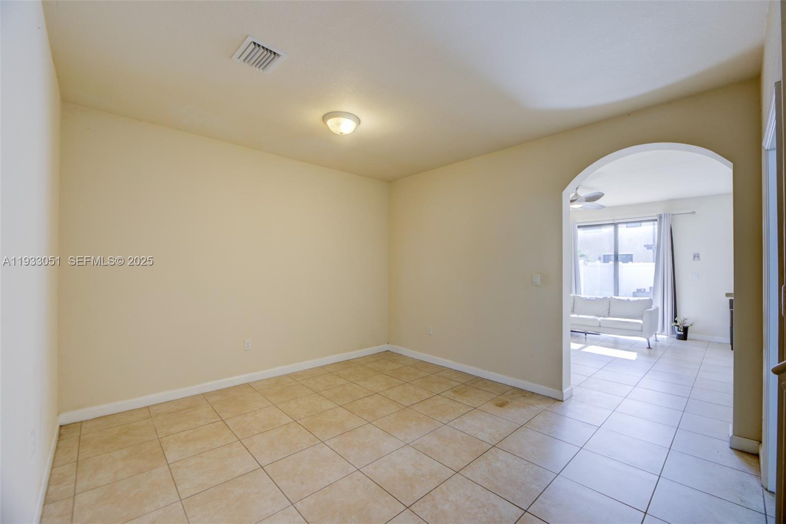 3316 W 91st Terrace Property Photo 11