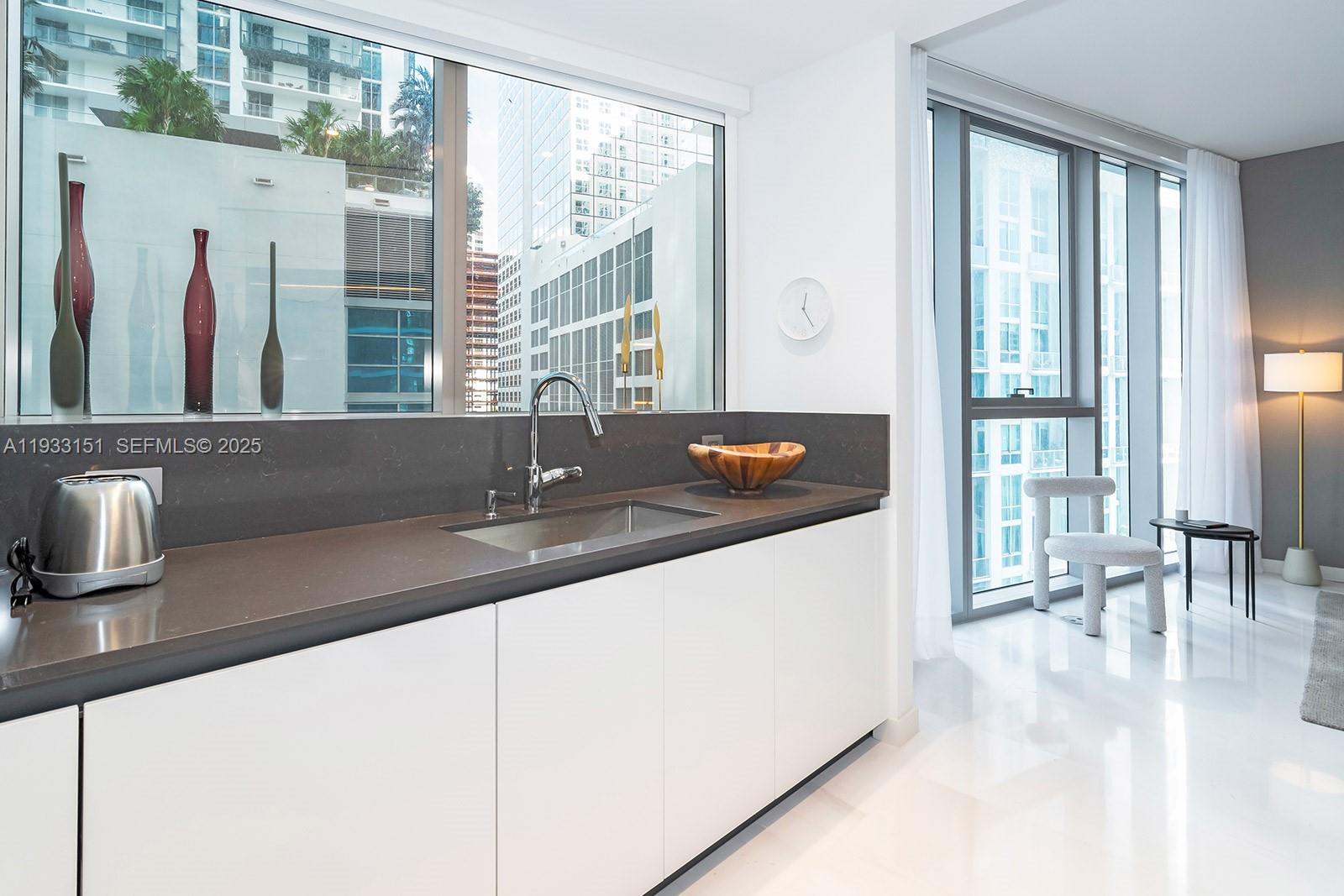 300 Biscayne Blvd Way 805 Property Photo 8