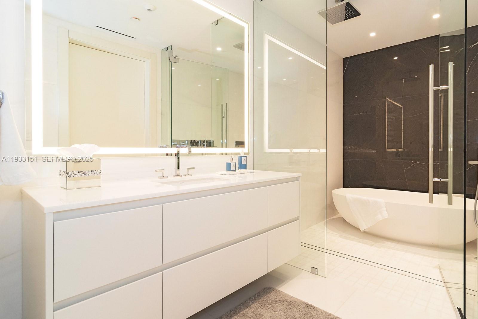 300 Biscayne Blvd Way 805 Property Photo 11