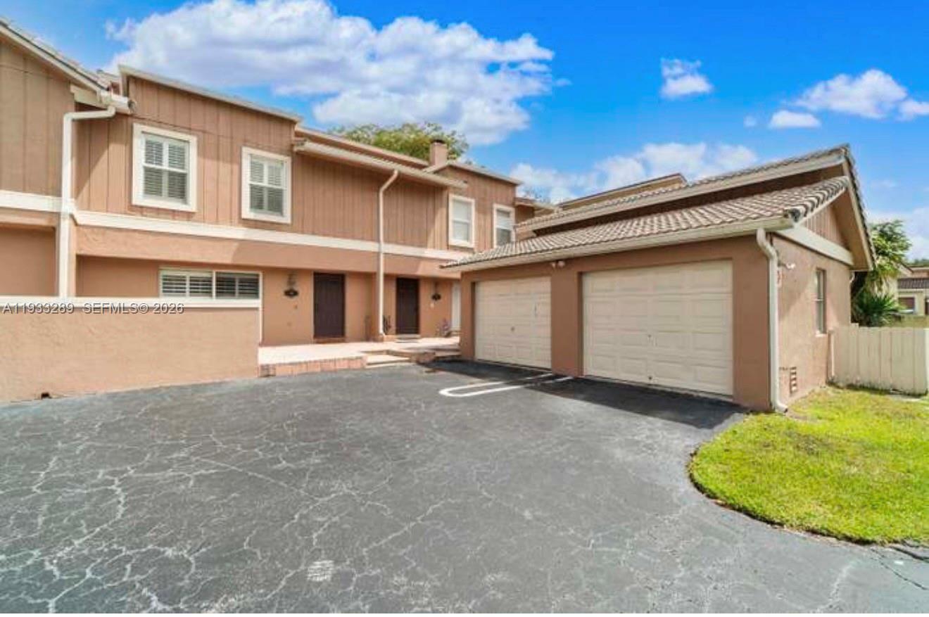 4341 Coral Springs Drive 1g Property Photo 2