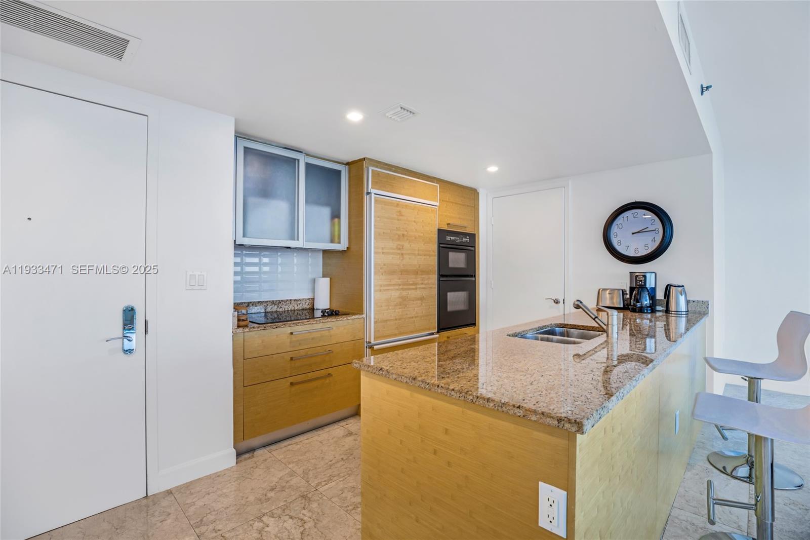 1830 S Ocean Drive 4707 Property Photo 4