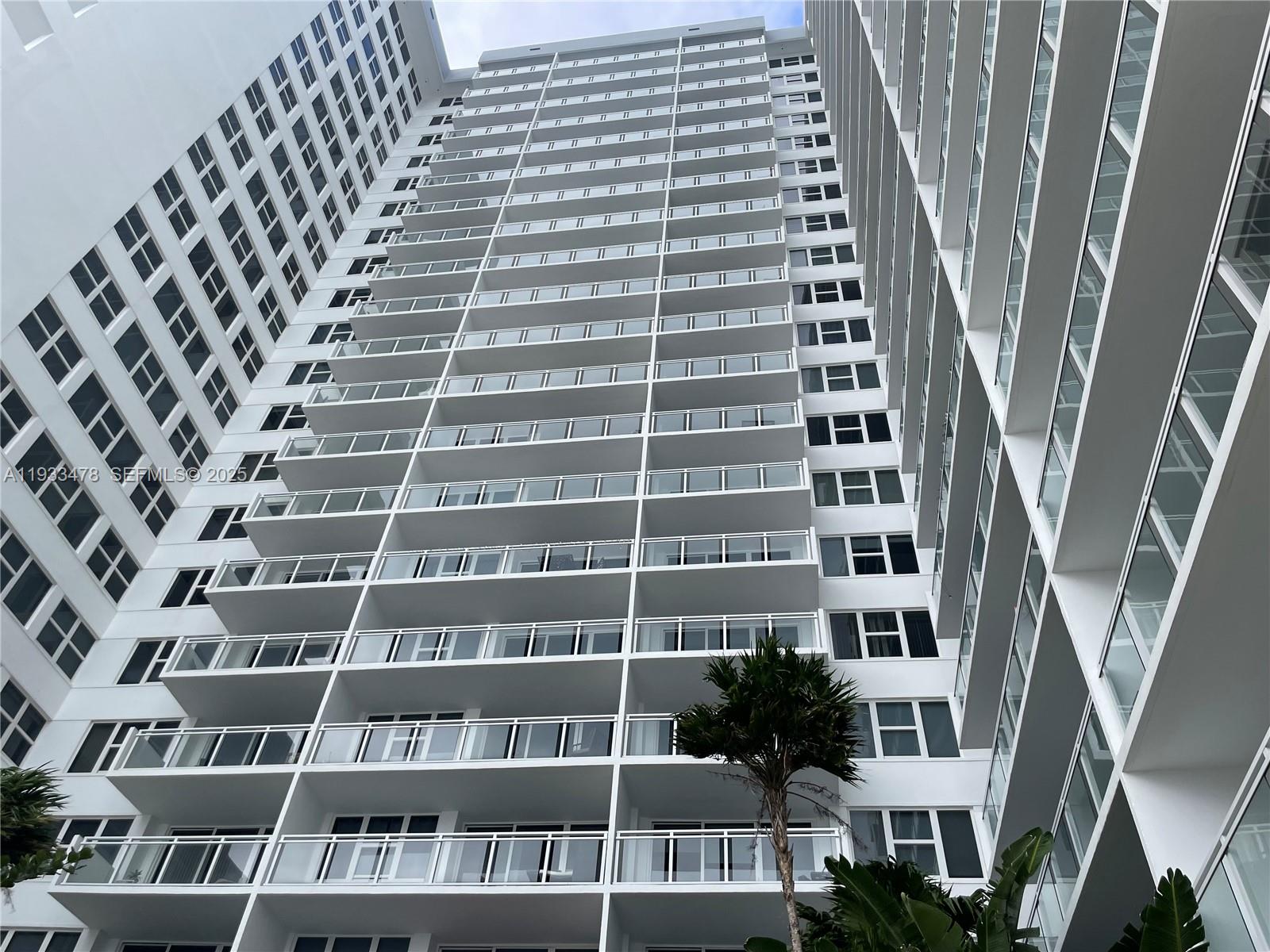 2030 S Ocean Drive 805 Property Photo 1