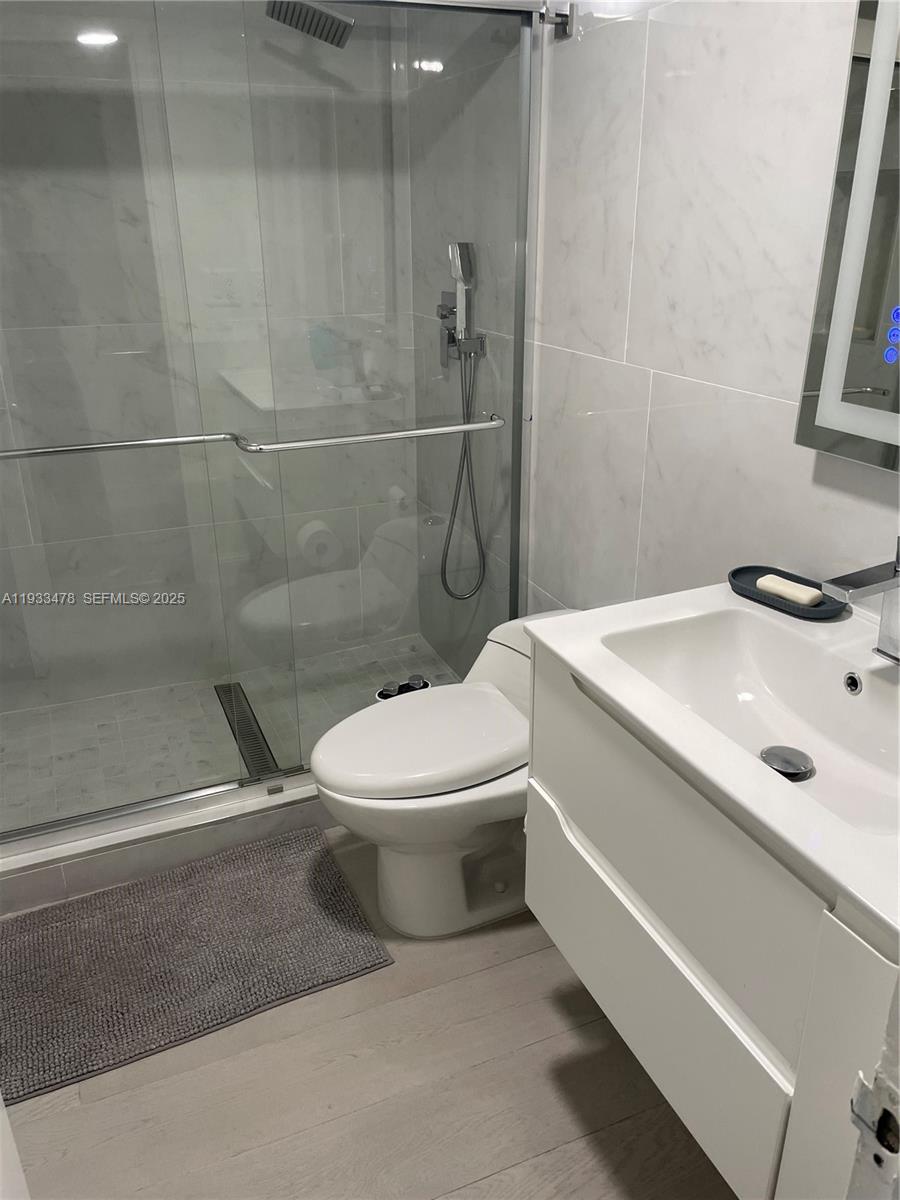 2030 S Ocean Drive 805 Property Photo 4