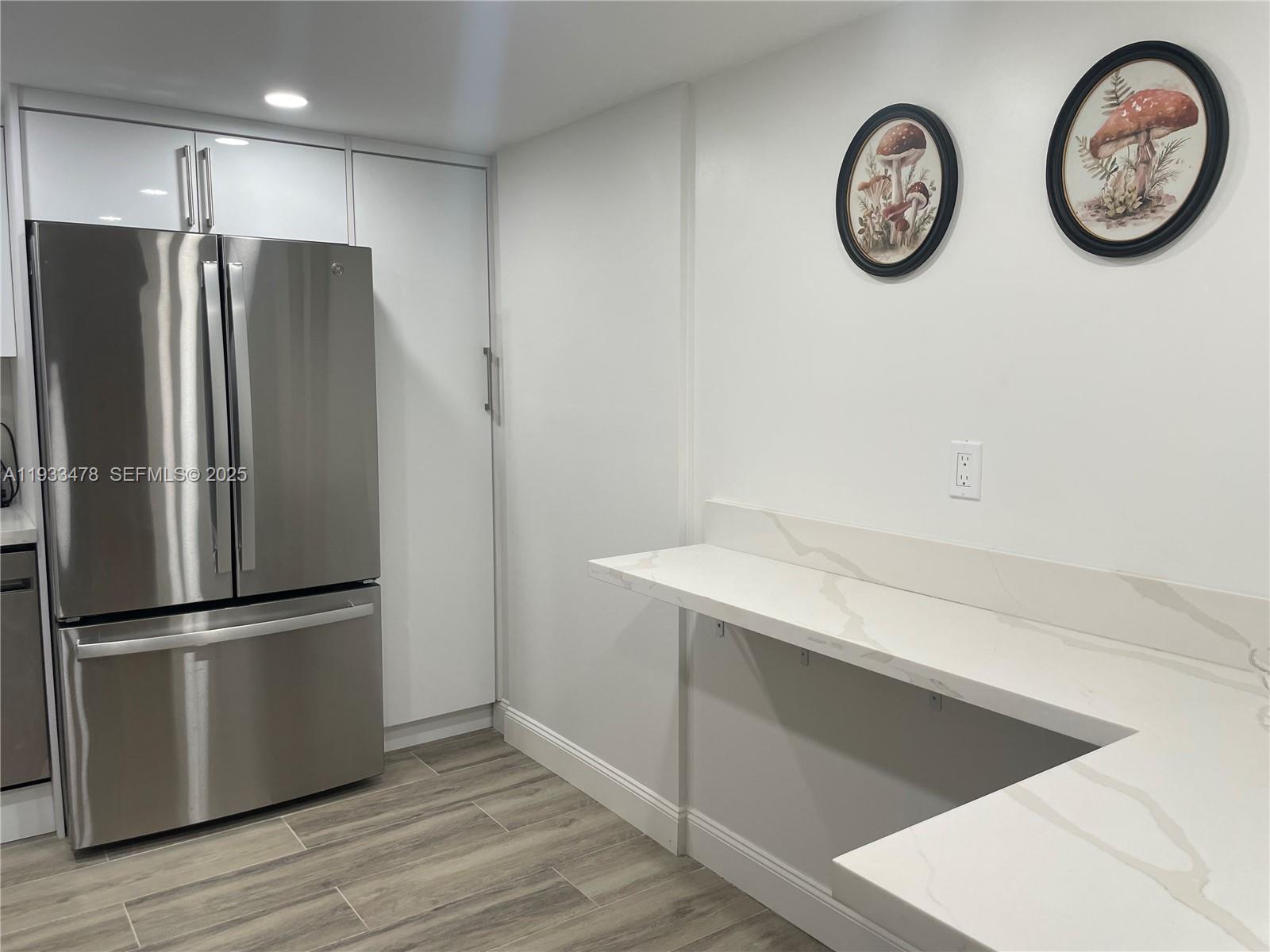 2030 S Ocean Drive 805 Property Photo 8