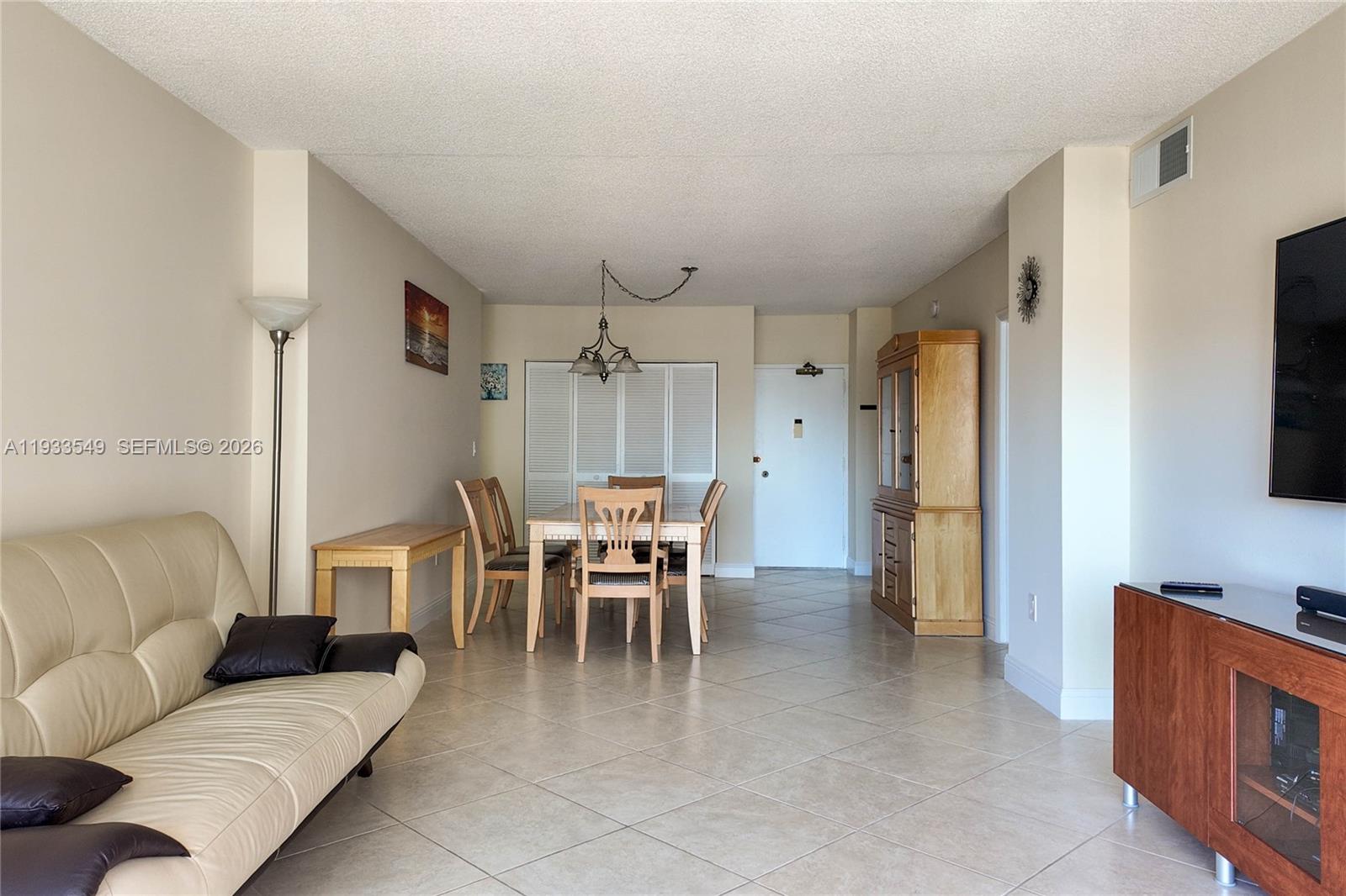 1980 S Ocean Drive 11n Property Photo 3