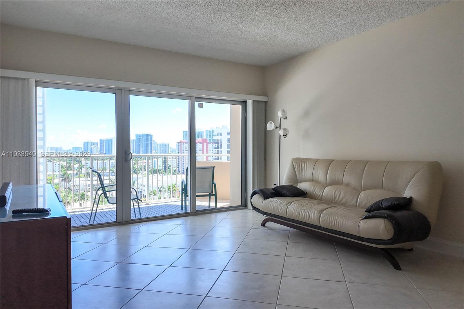 1980 S Ocean Drive 11n Property Photo 13