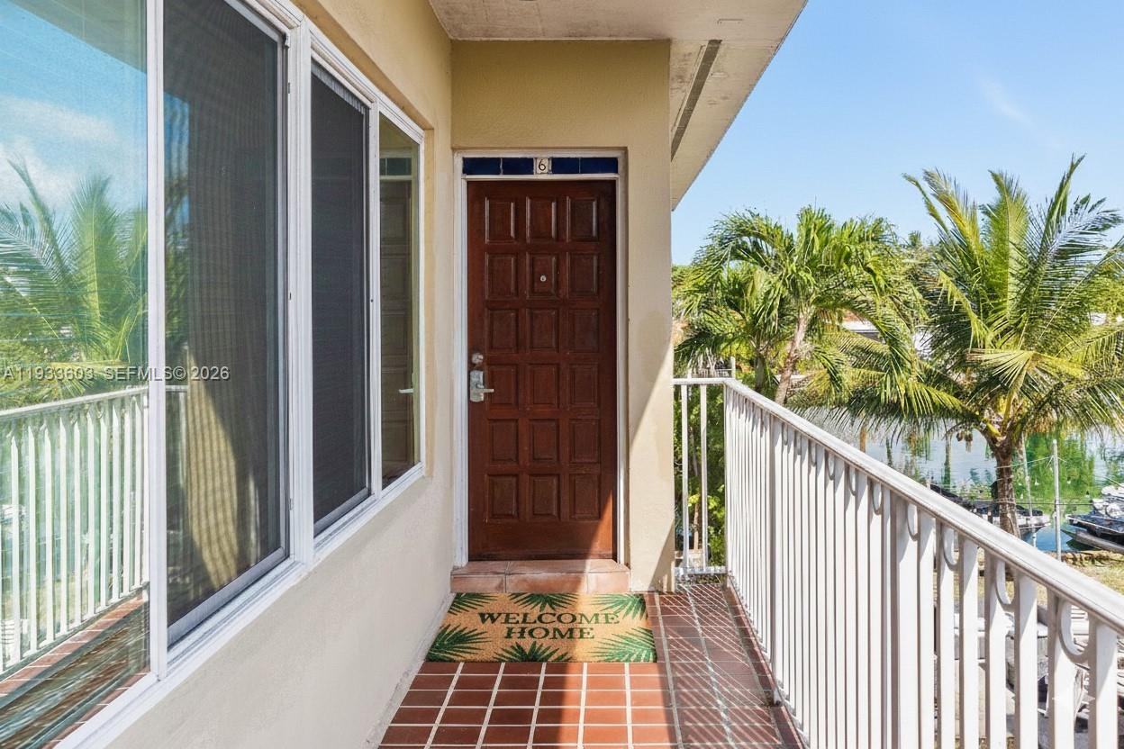 1925 Calais Drive 6 Property Photo 2