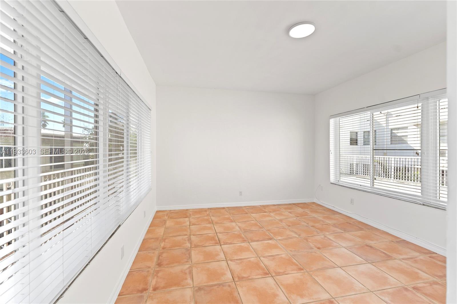 1925 Calais Drive 6 Property Photo 6