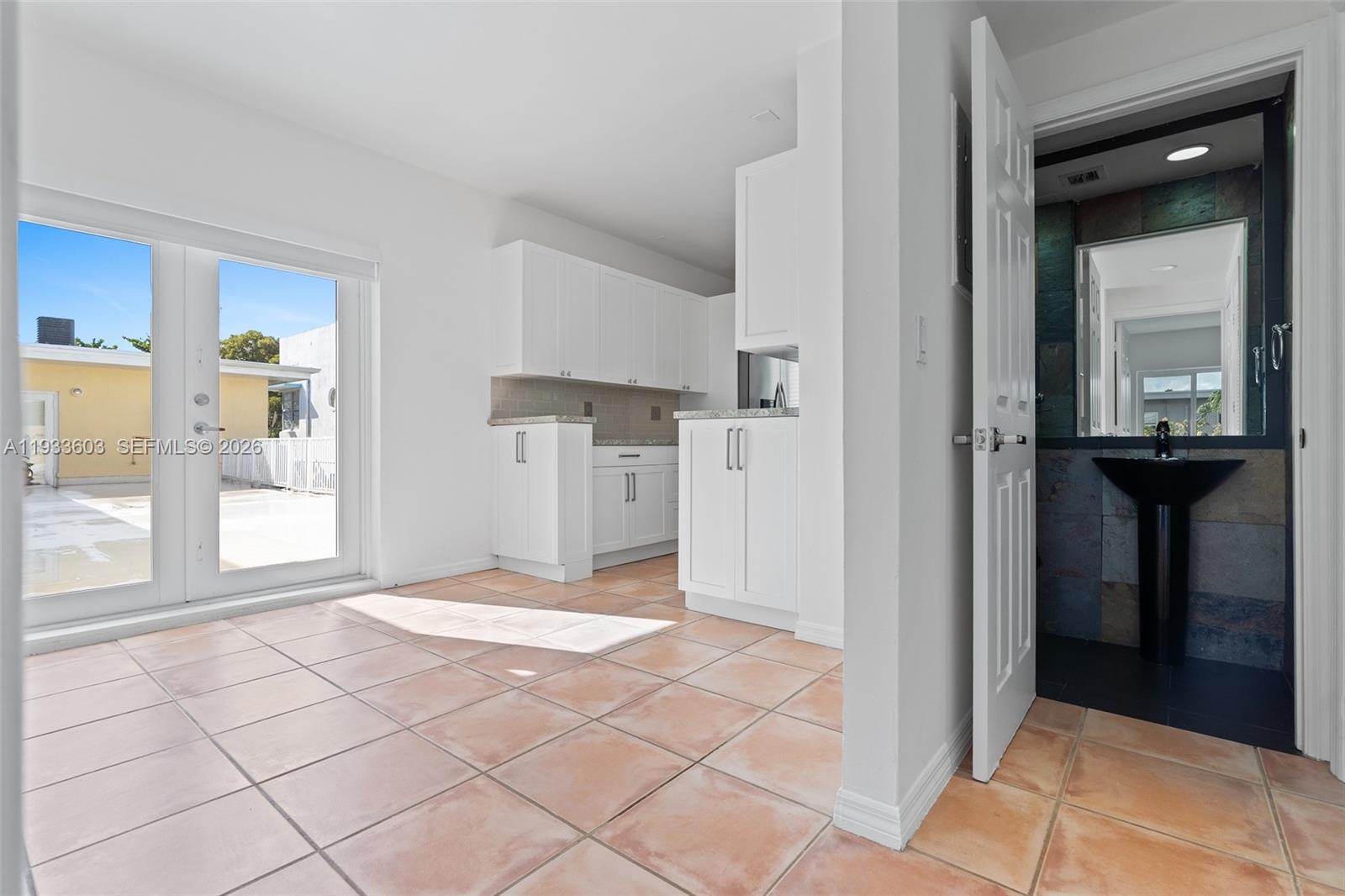 1925 Calais Drive 6 Property Photo 24