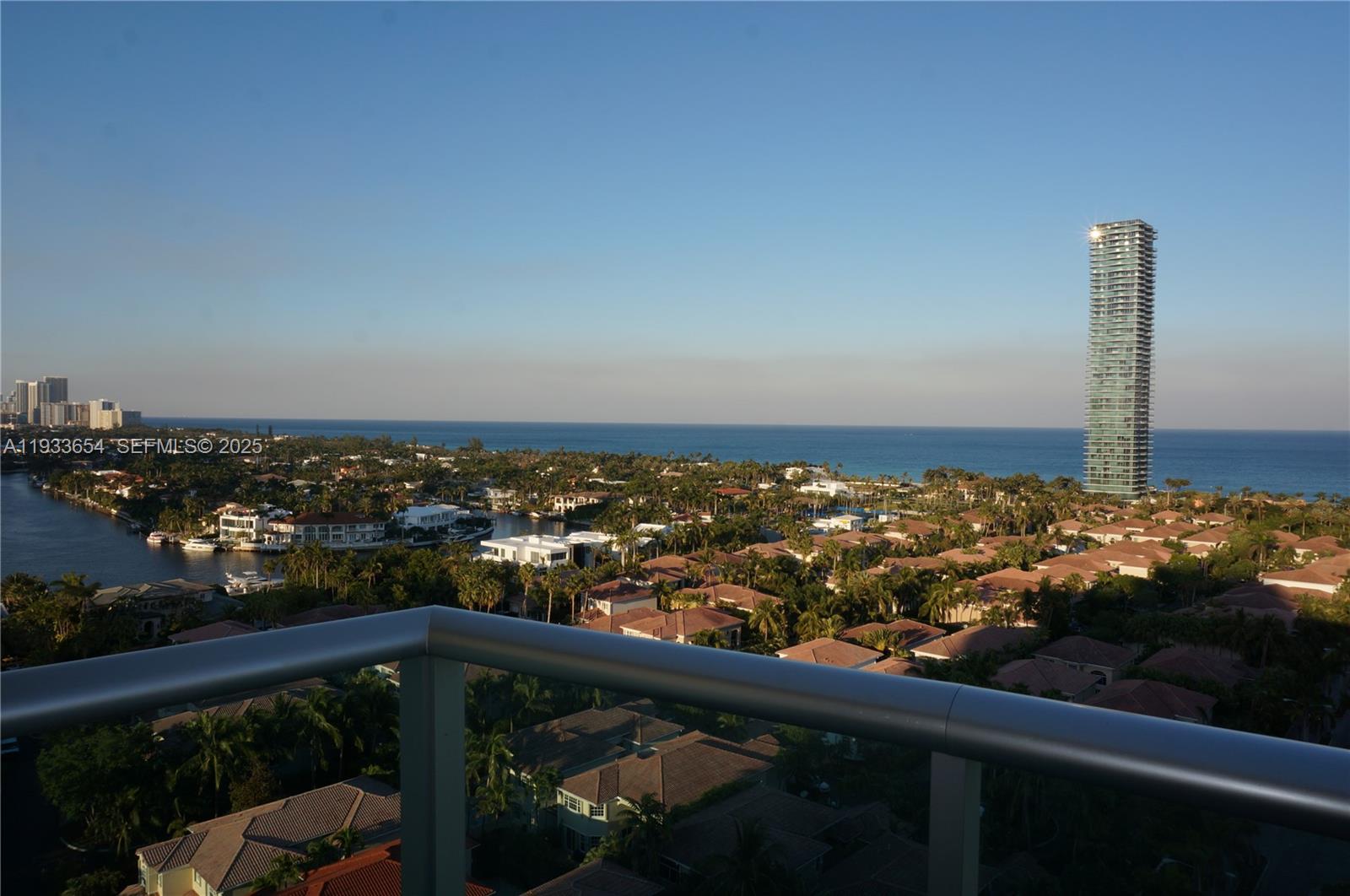 19390 Collins Avenue Ph-26 Property Photo 3