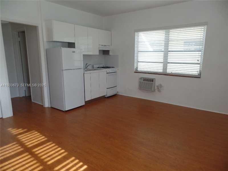 6950 Byron Avenue 4 Property Photo 4