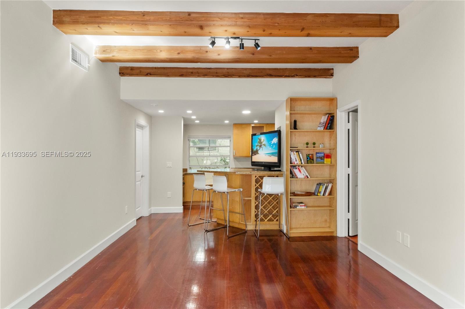 1605 Euclid Avenue A1 Property Photo 2