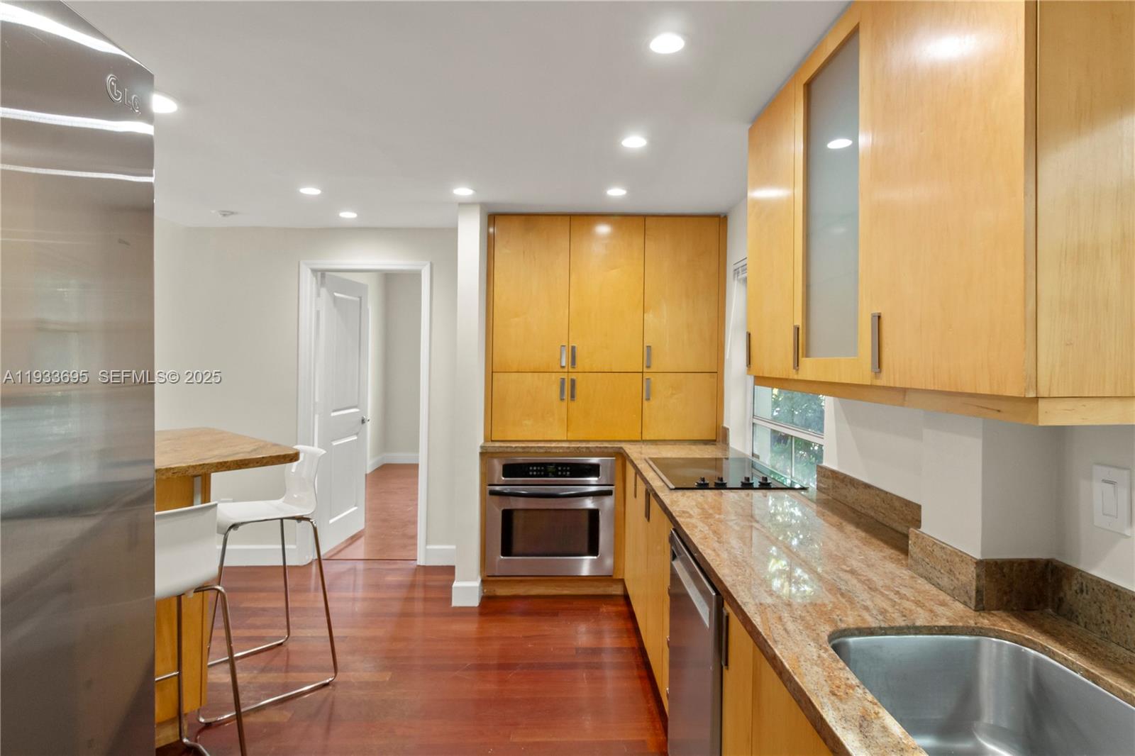 1605 Euclid Avenue A1 Property Photo 8
