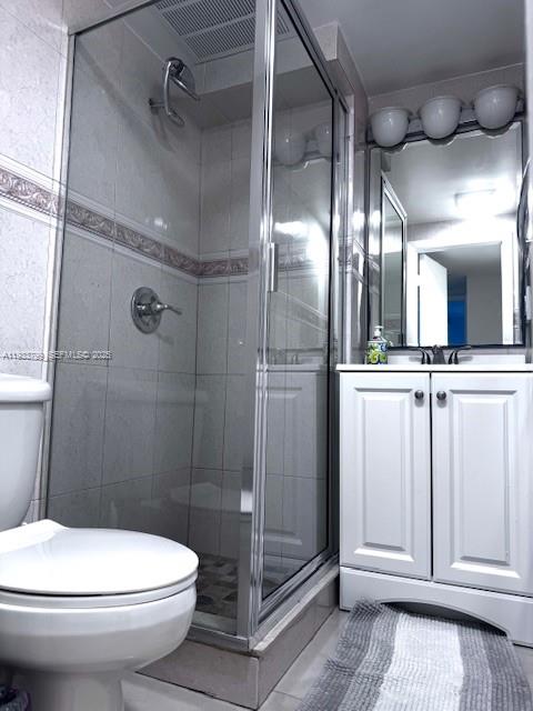 2301 Collins Avenue 1025 Property Photo 12