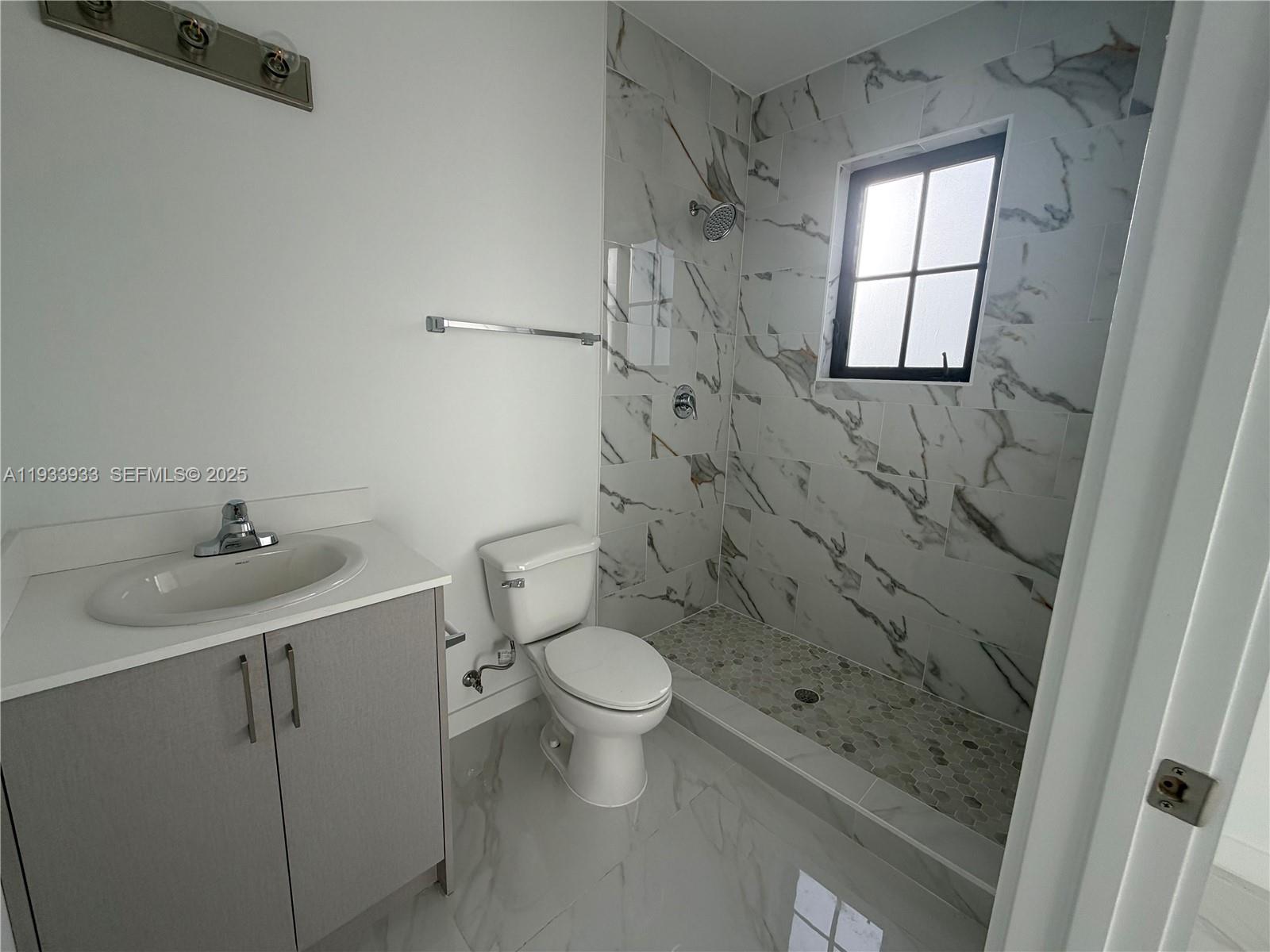 2308 E 4th Avenue 208 Property Photo 8