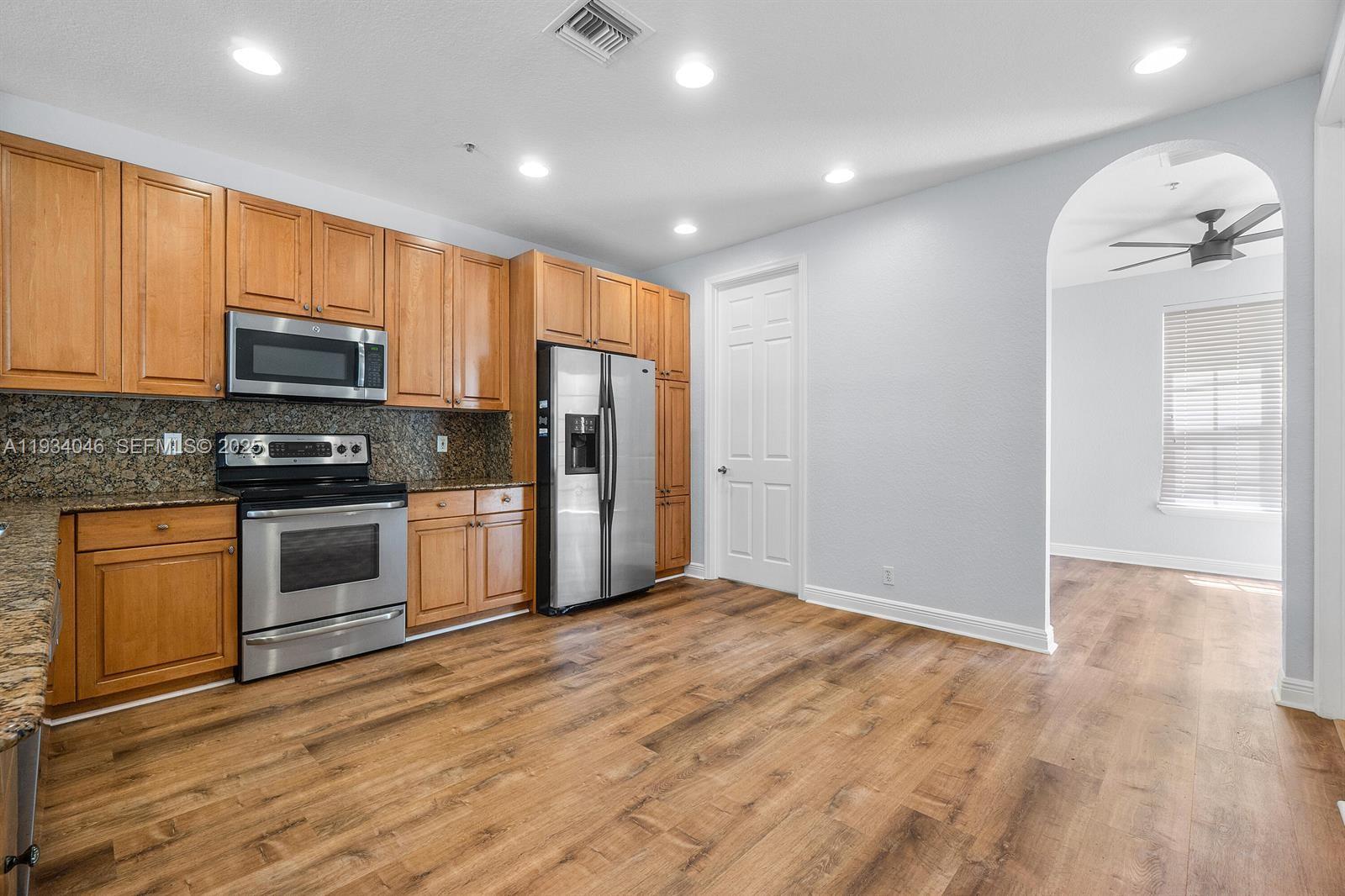 888 University Boulevard Property Photo 13