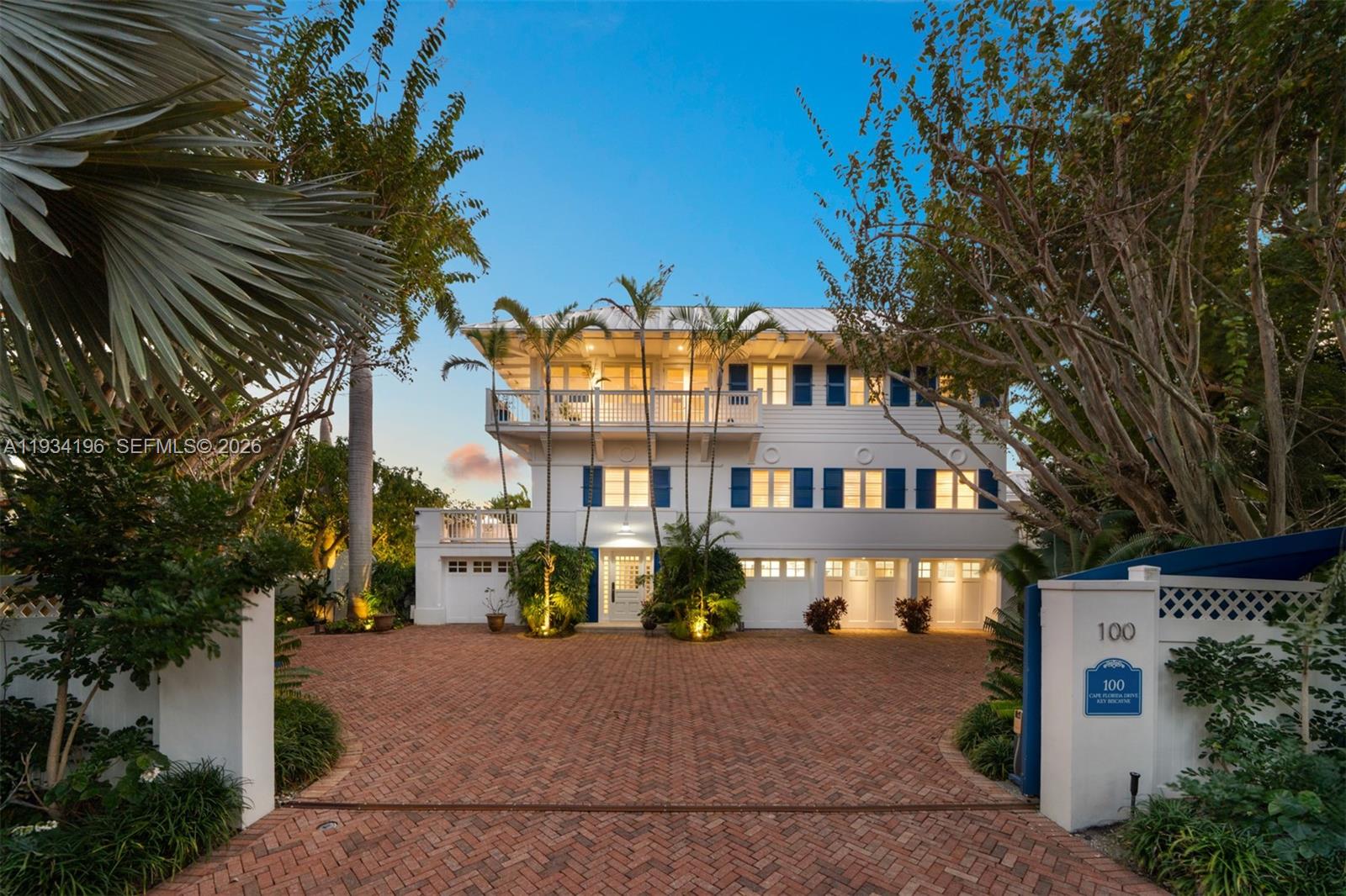 100 Cape Florida Drive Property Photo 10