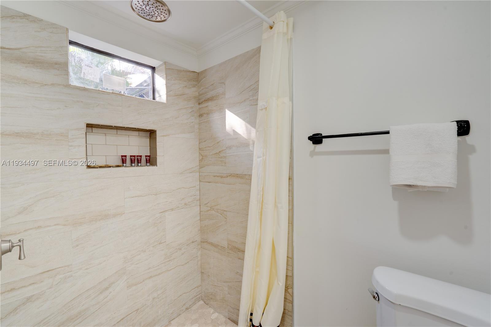 347 Ne 110th Street Property Photo 4