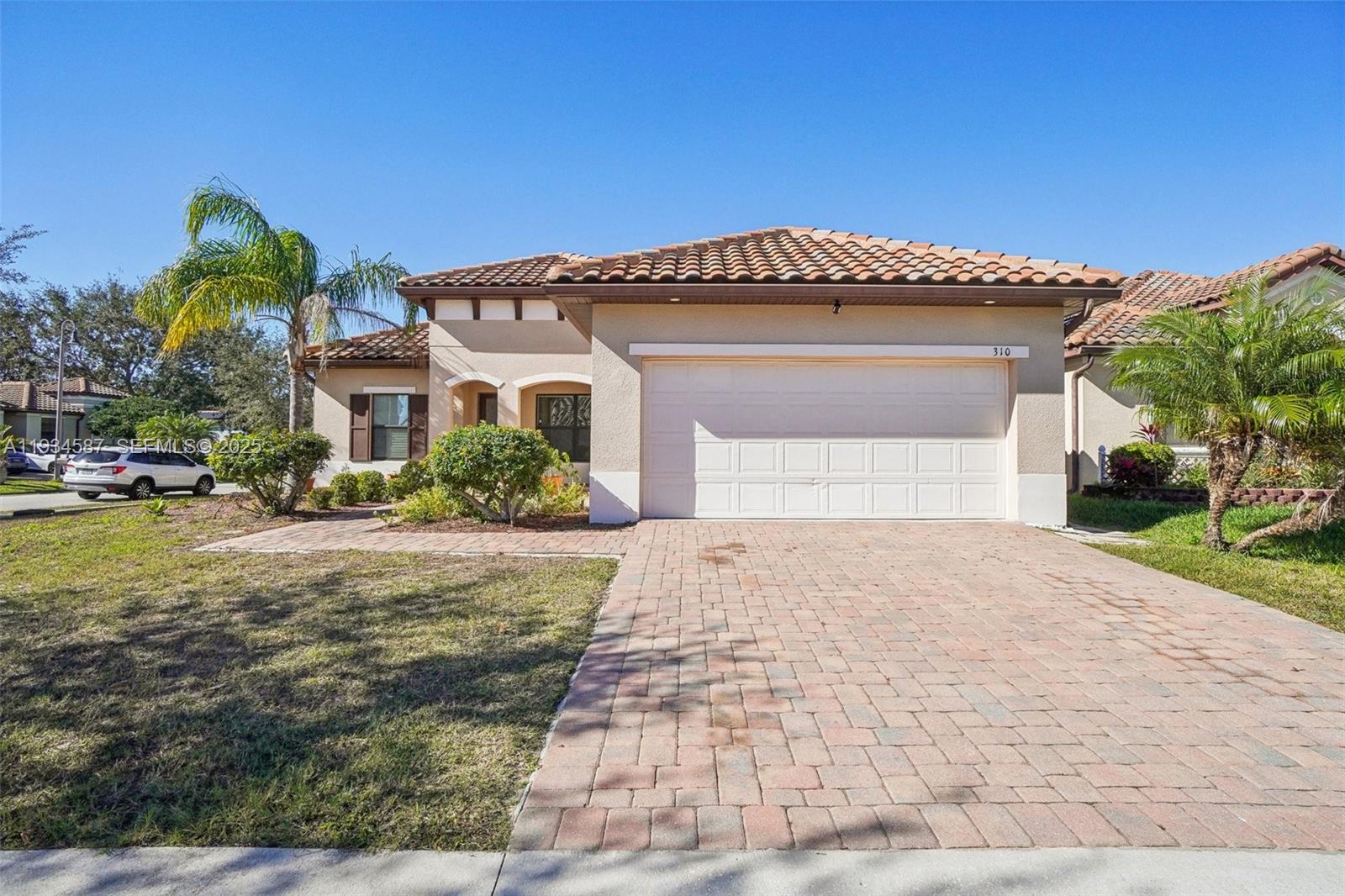 310 Villa Sorrento Circle Property Photo 1