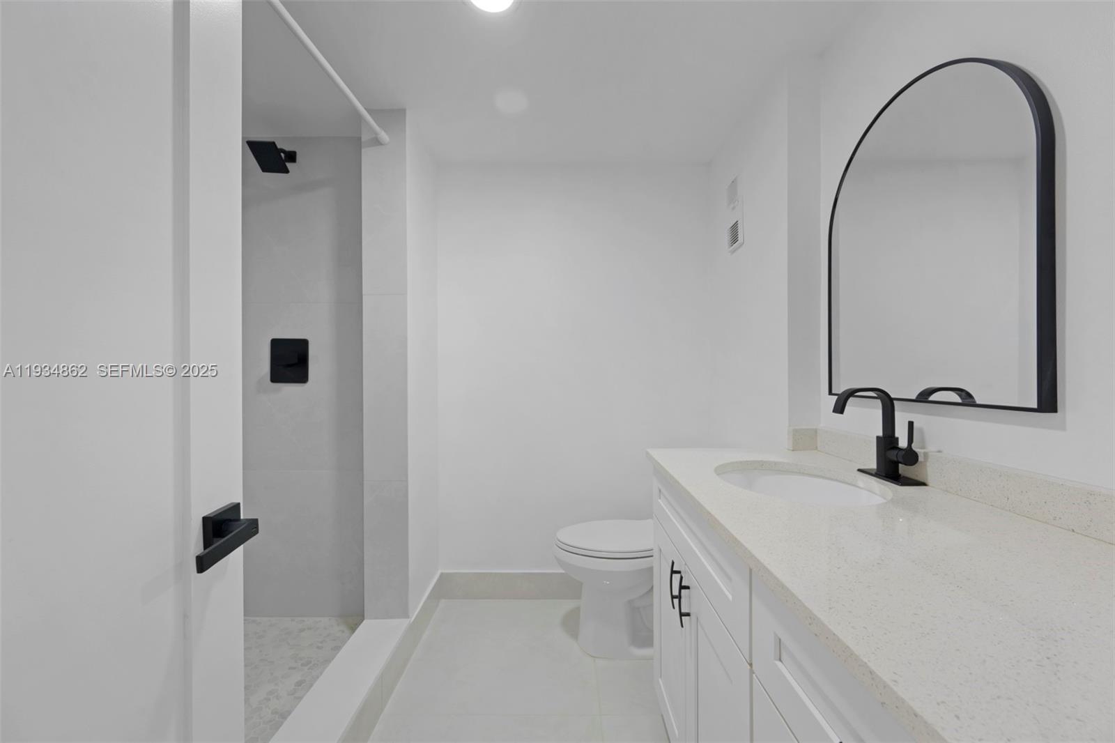 20281 E Country Club Drive 501 Property Photo 16
