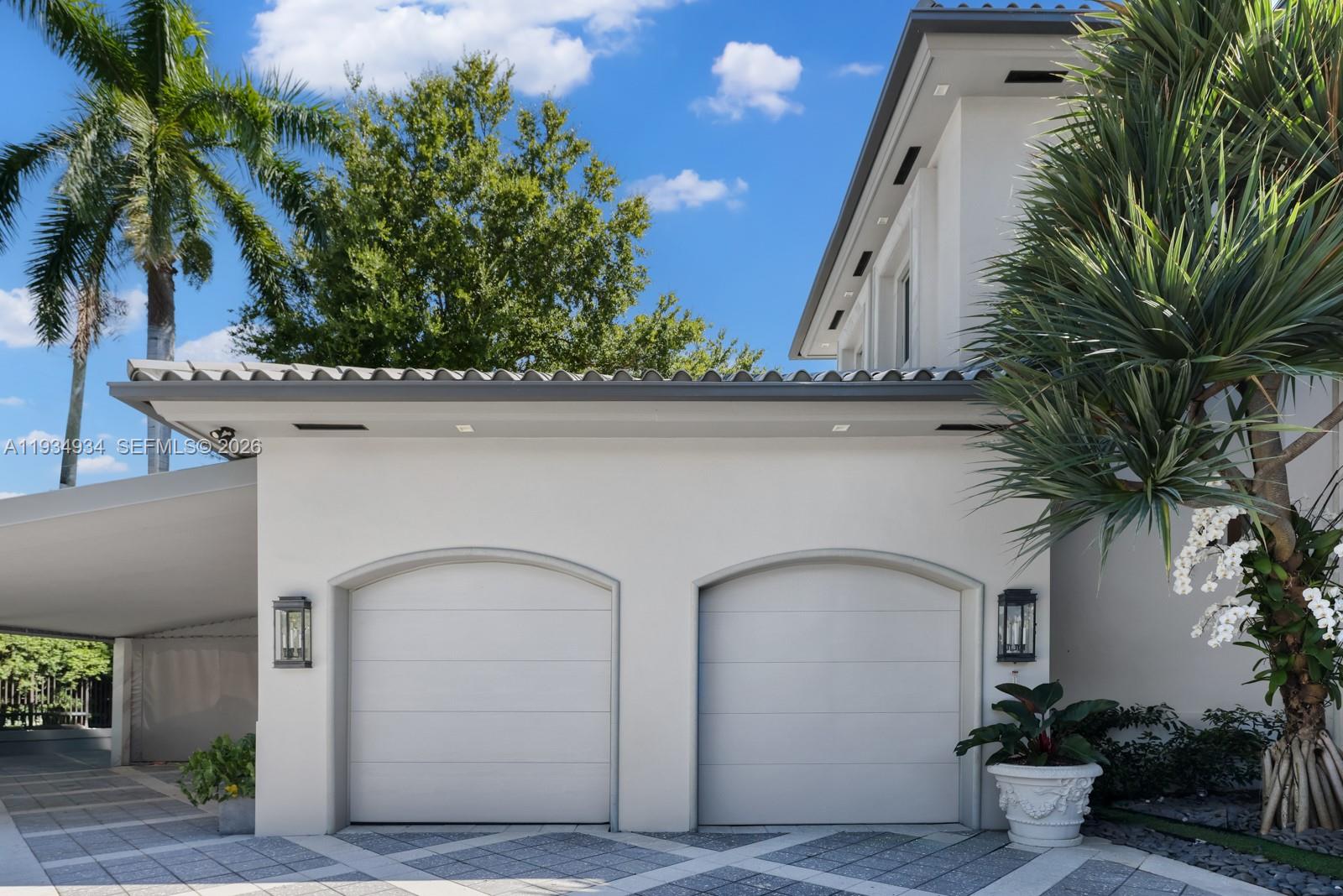 176 S Hibiscus Drive Property Photo 30