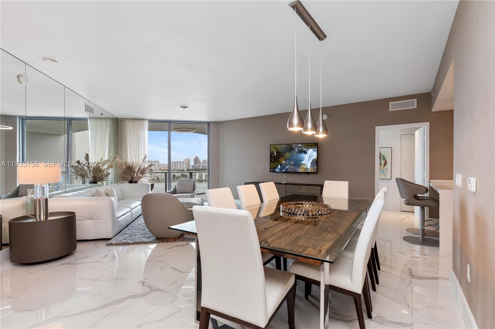 17301 Biscayne Boulevard 908 Property Photo 2