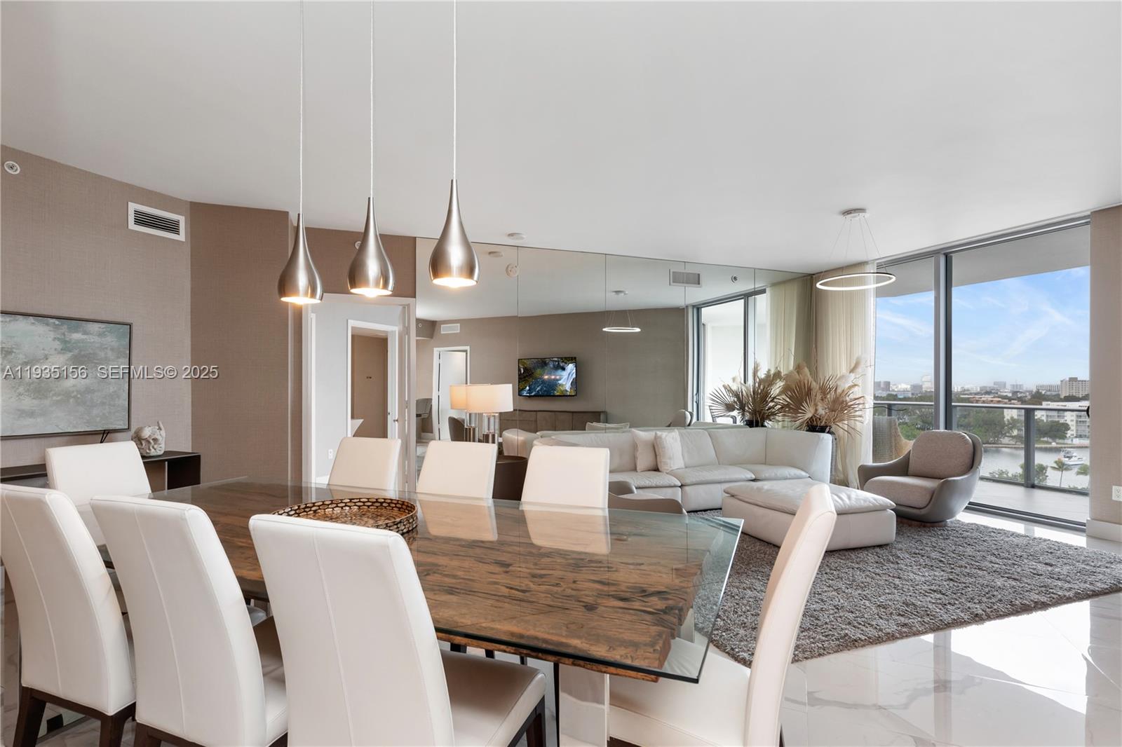 17301 Biscayne Boulevard 908 Property Photo 3