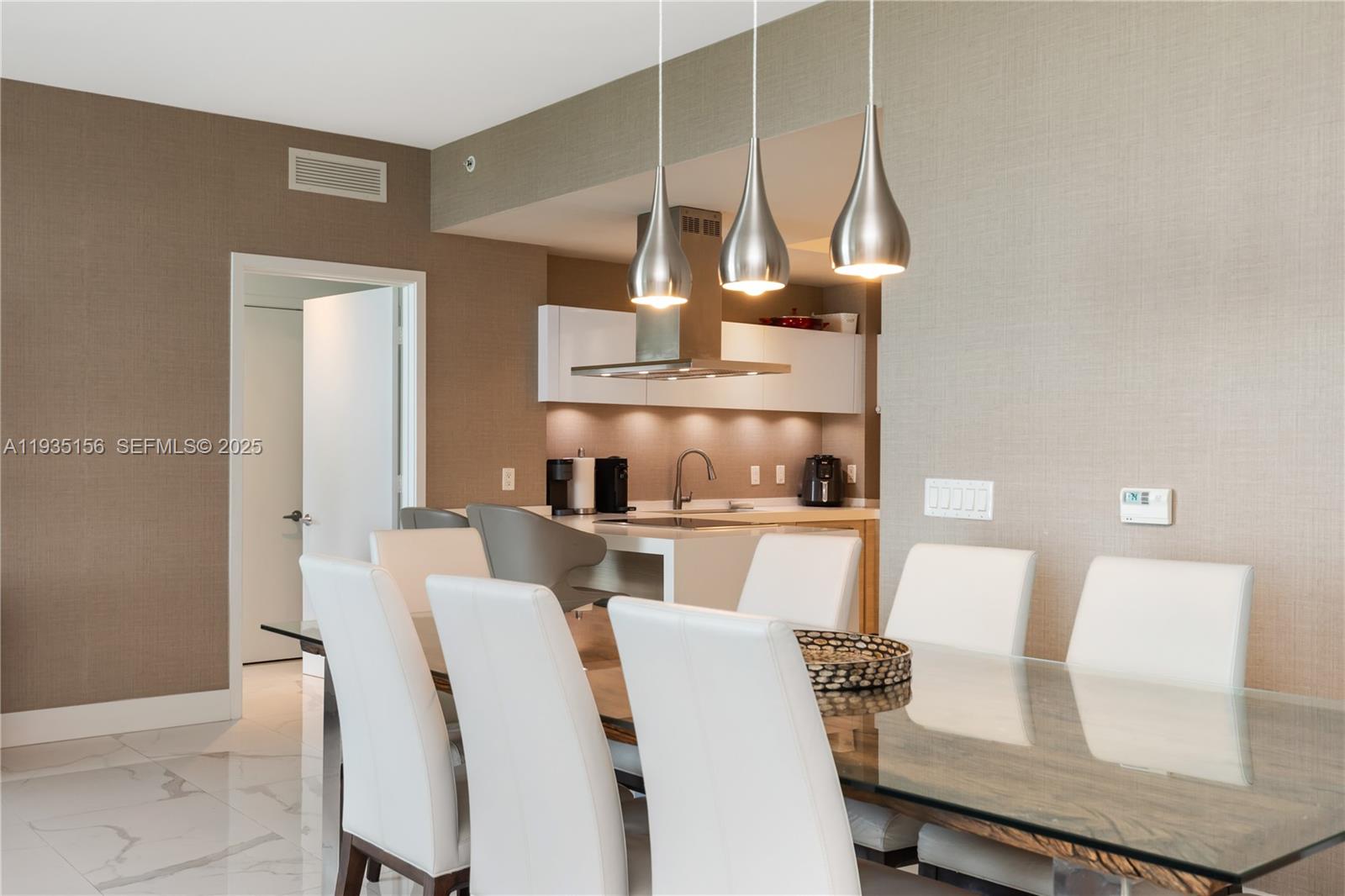 17301 Biscayne Boulevard 908 Property Photo 9