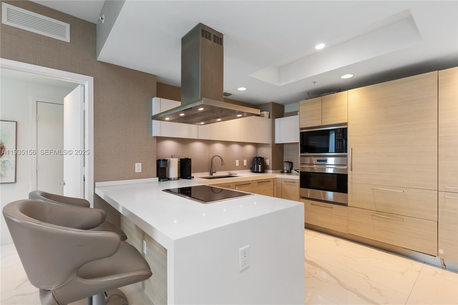 17301 Biscayne Boulevard 908 Property Photo 12