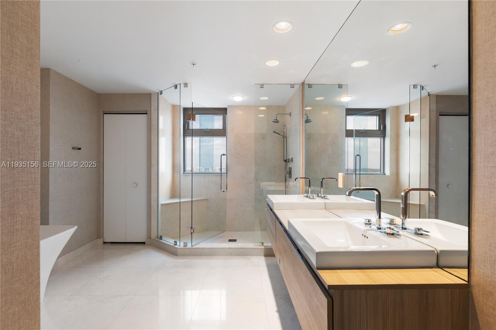 17301 Biscayne Boulevard 908 Property Photo 20