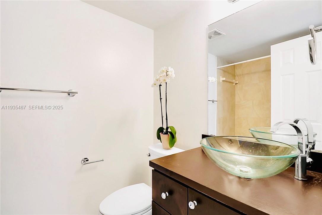 1065 S Flagler Avenue 701 Property Photo 4