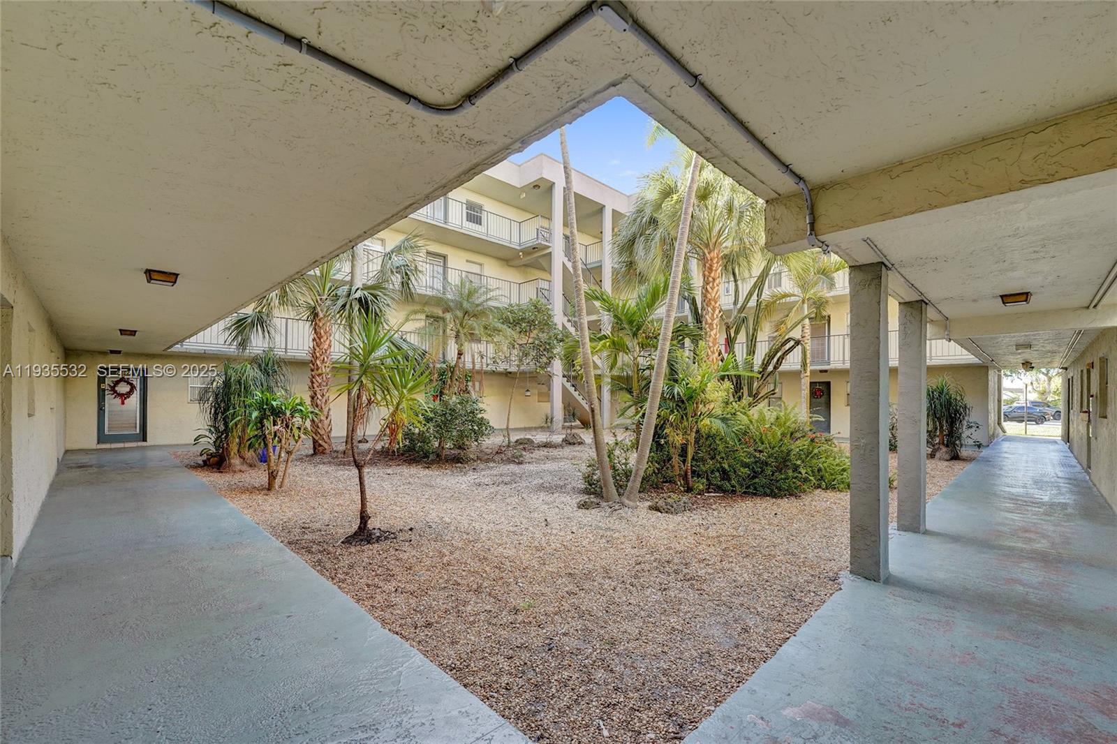 1810 Sw 81st Avenue 2108 Property Photo 6
