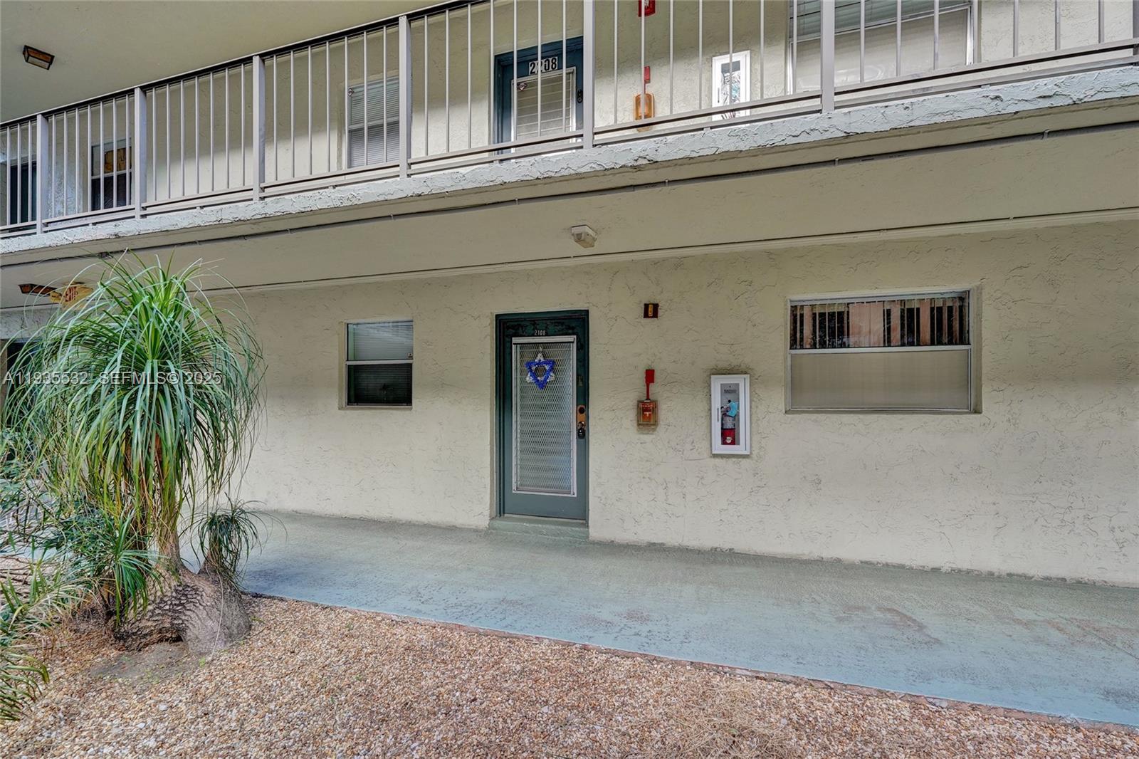 1810 Sw 81st Avenue 2108 Property Photo 27
