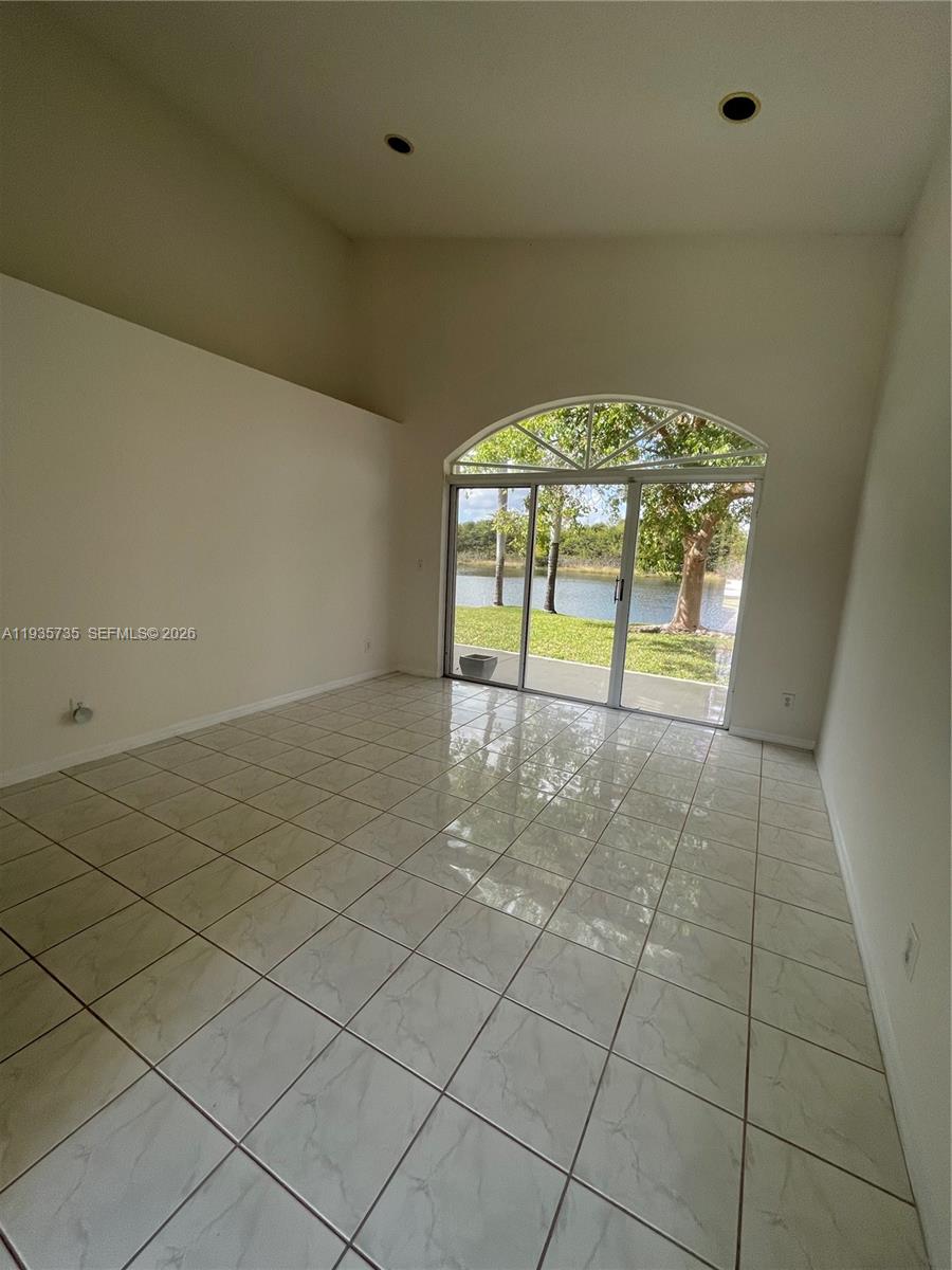 2824 Sw 183rd Avenue Property Photo 17