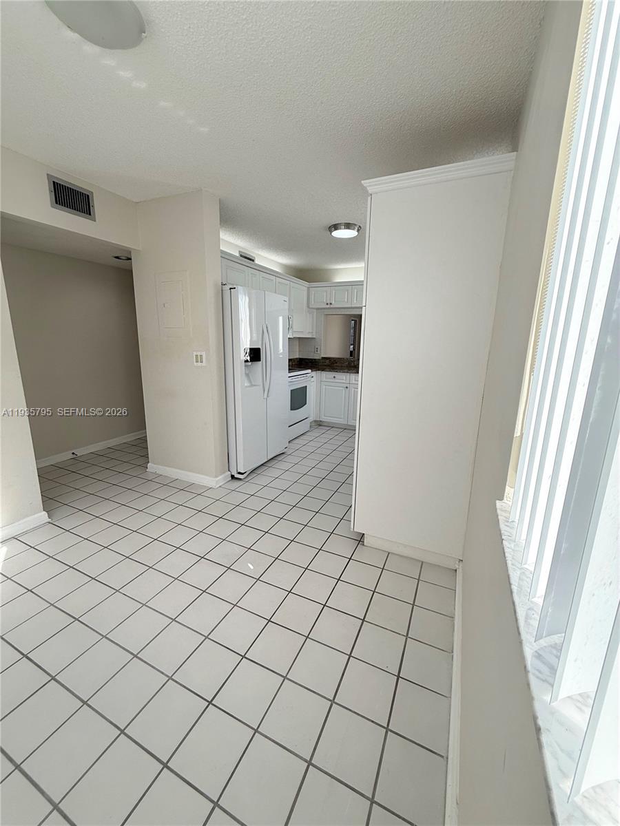 10426 E Clairmont Circle 212 Property Photo 8