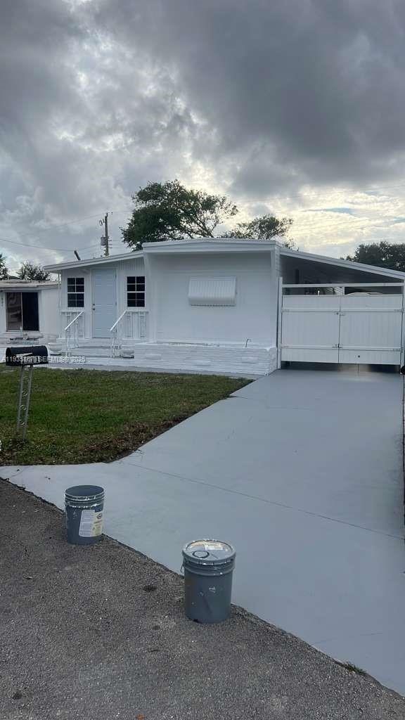 1911 Sw 87th Avenue Property Photo 1