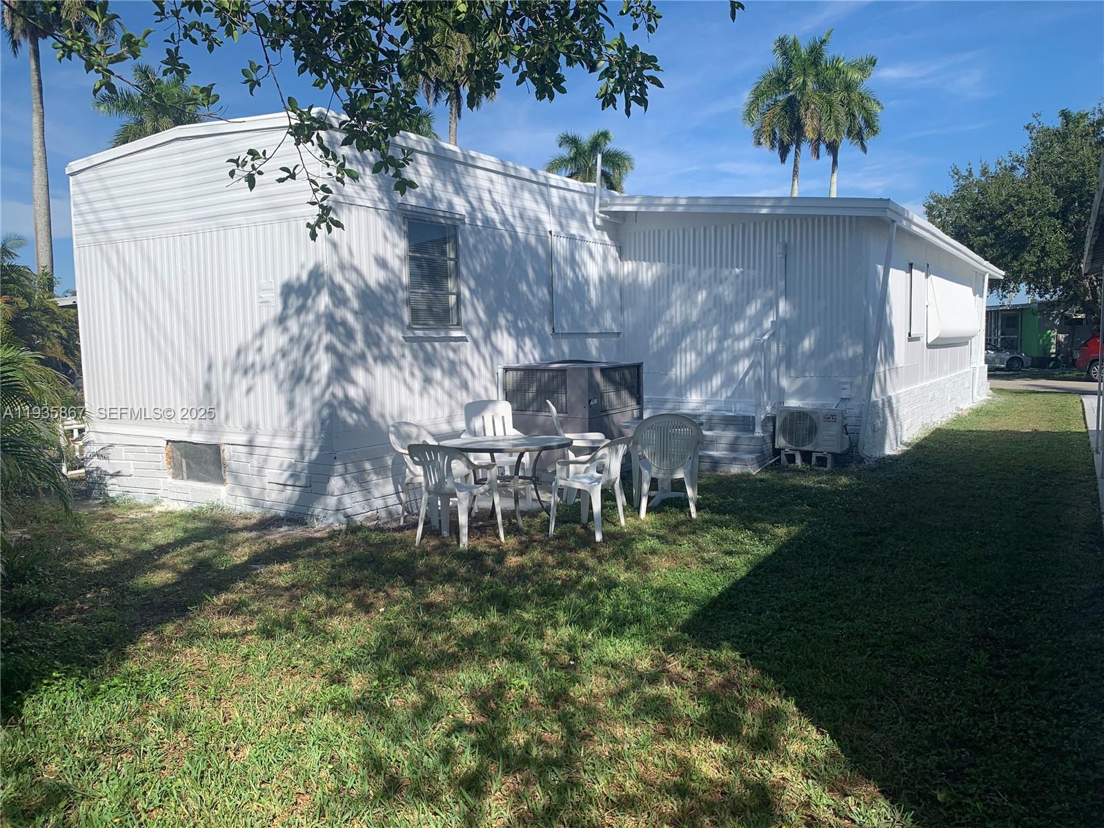 1911 Sw 87th Avenue Property Photo 24