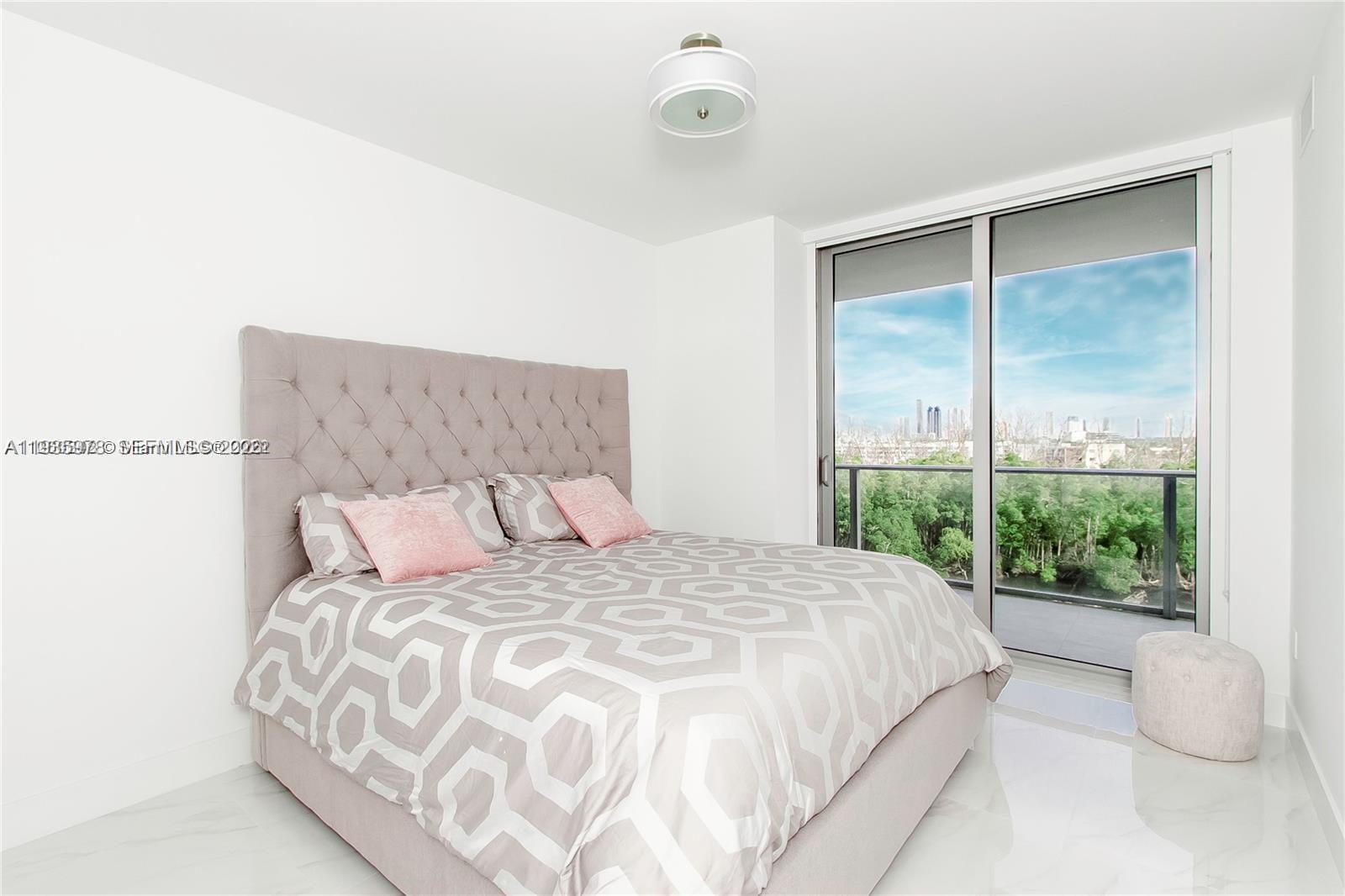 16385 Biscayne Boulevard 719 Property Photo 8