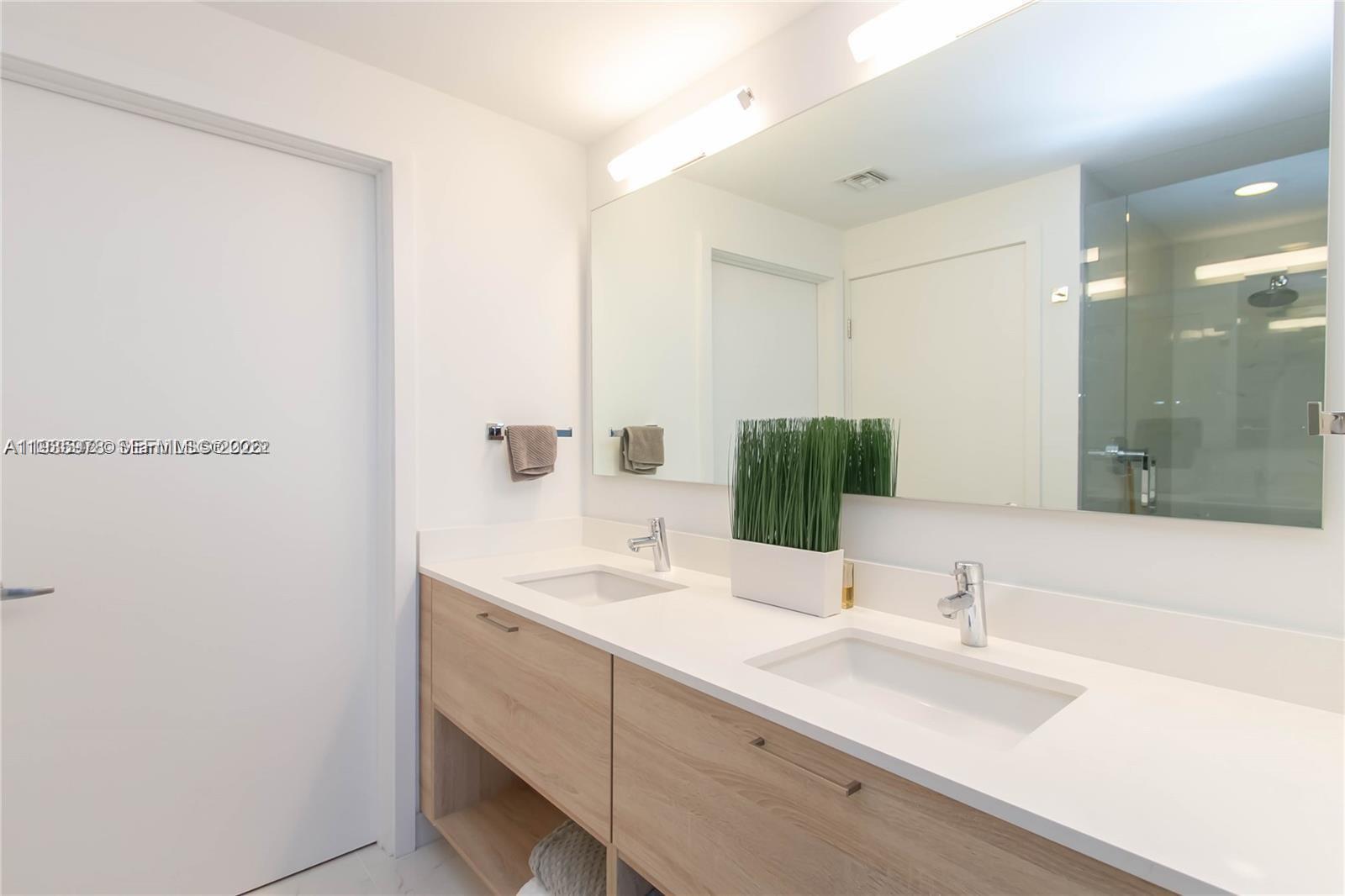 16385 Biscayne Boulevard 719 Property Photo 9