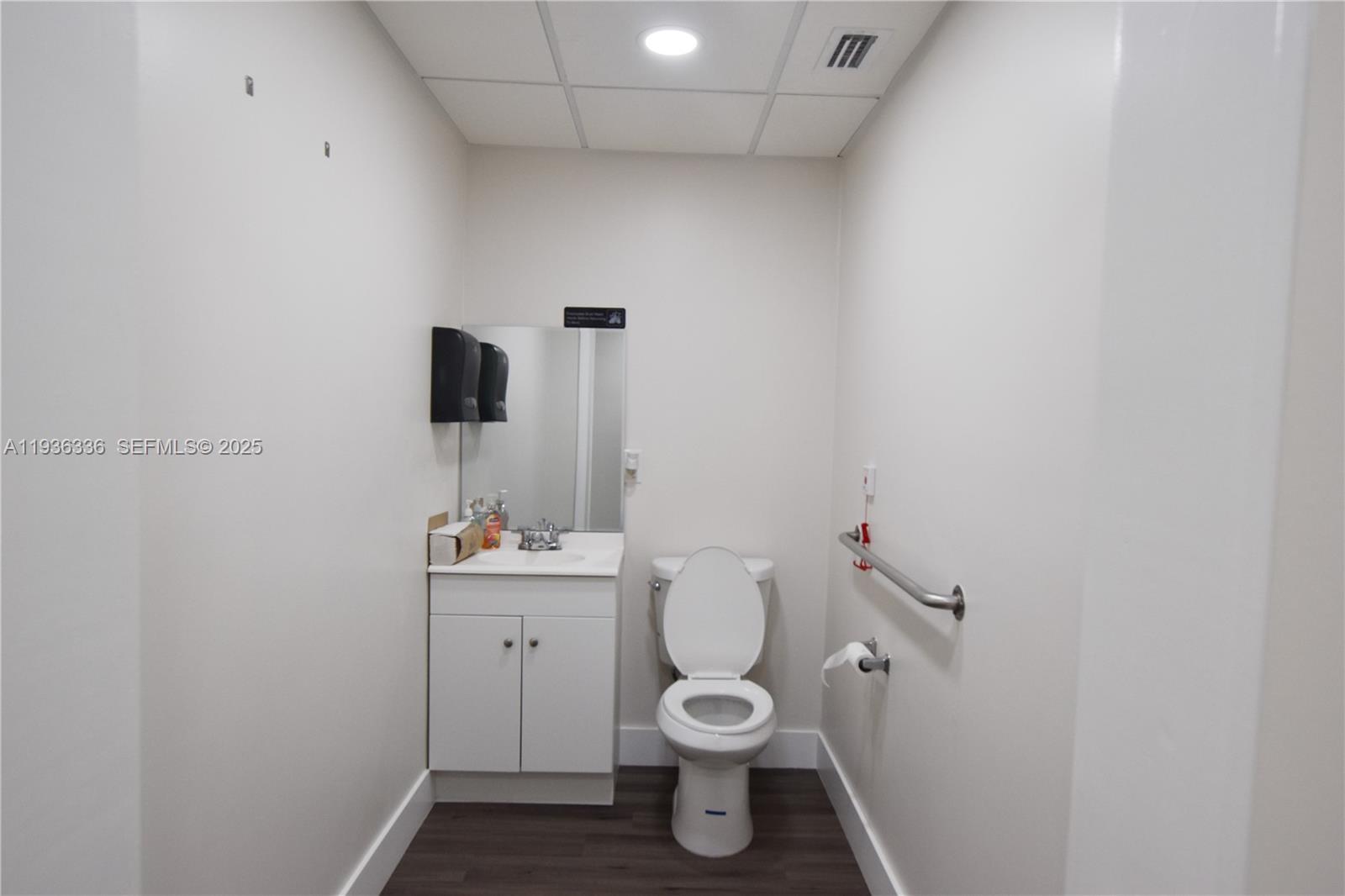 A11936336 Property Photo 7