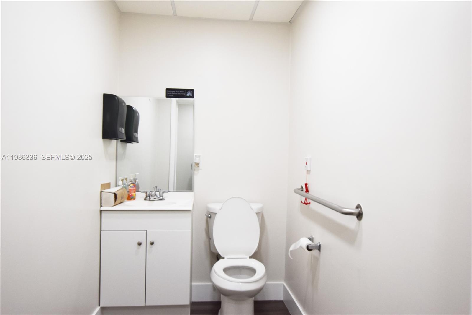 A11936336 Property Photo 8