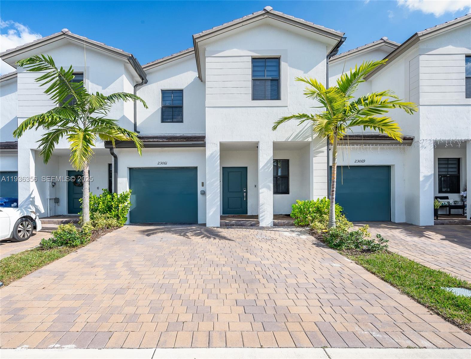 23061 SW 128th Place Property Photo 1