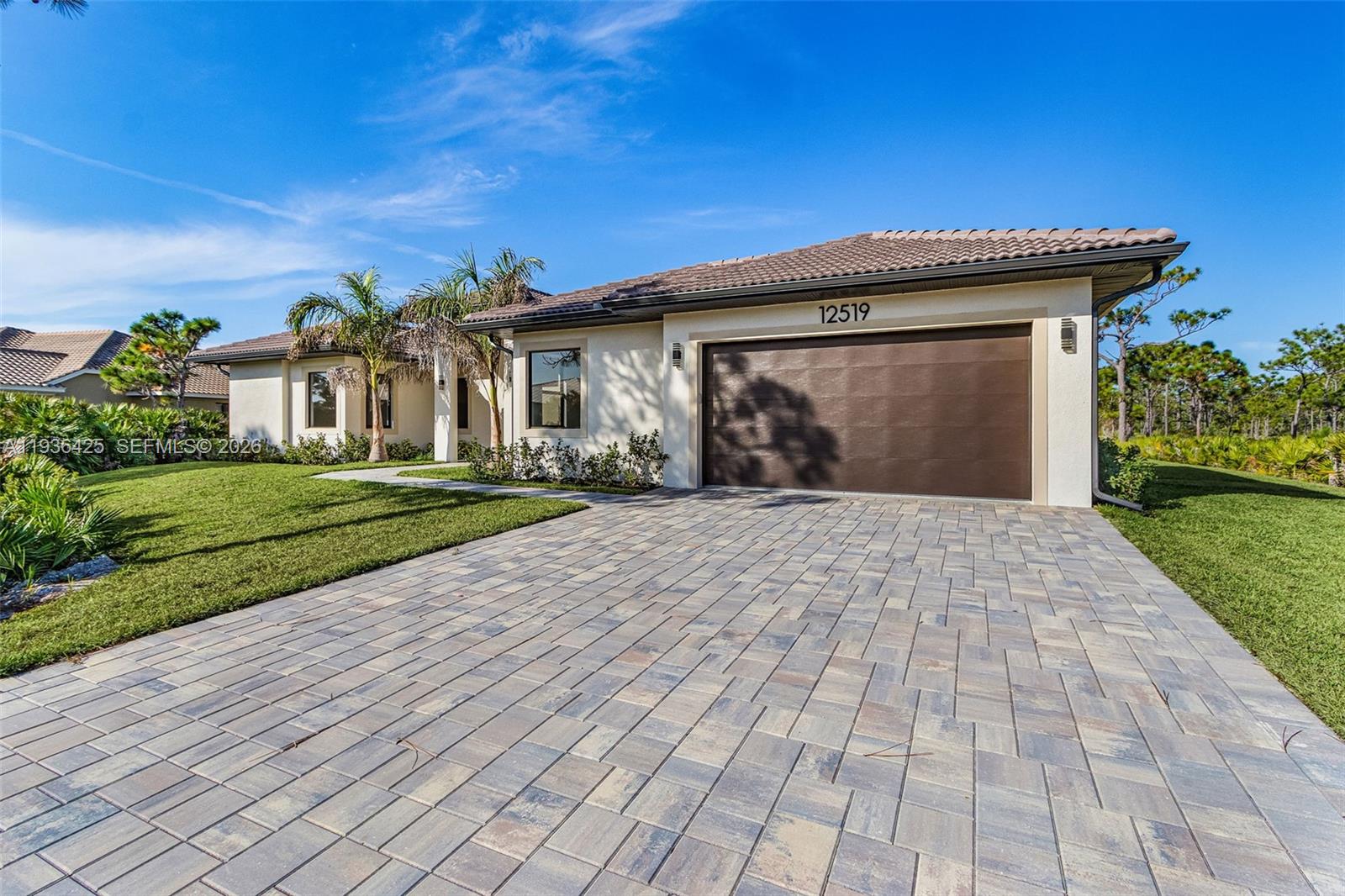 A11936425 Property Photo 2